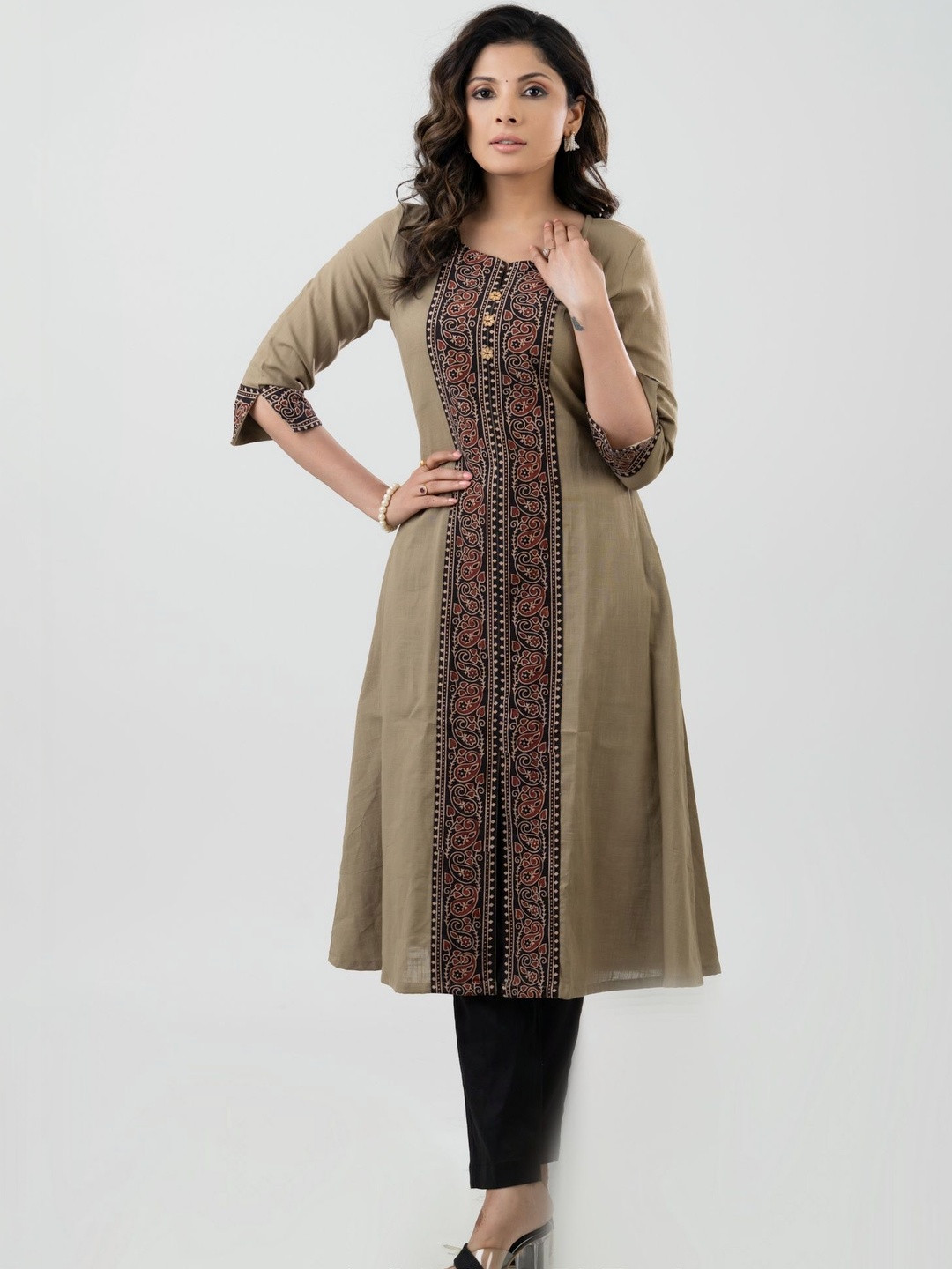 SUJATRA Women Sequinned Anarkali Kurta
