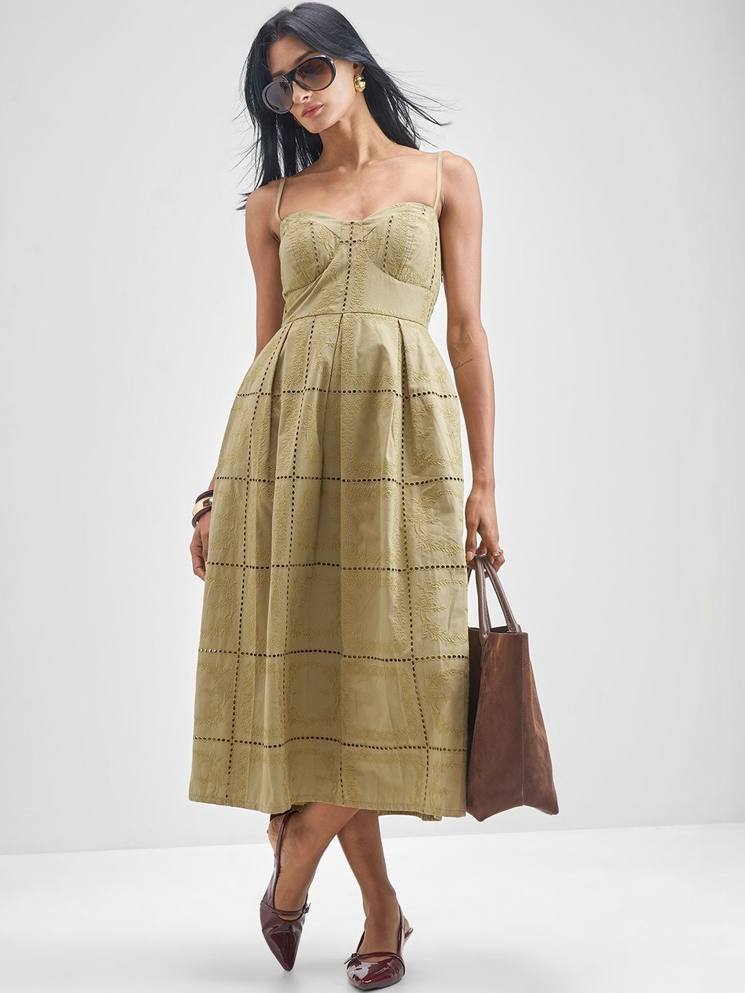 ESPYR By Tokyo Talkies Embroidered Fit & Flare Midi Dress