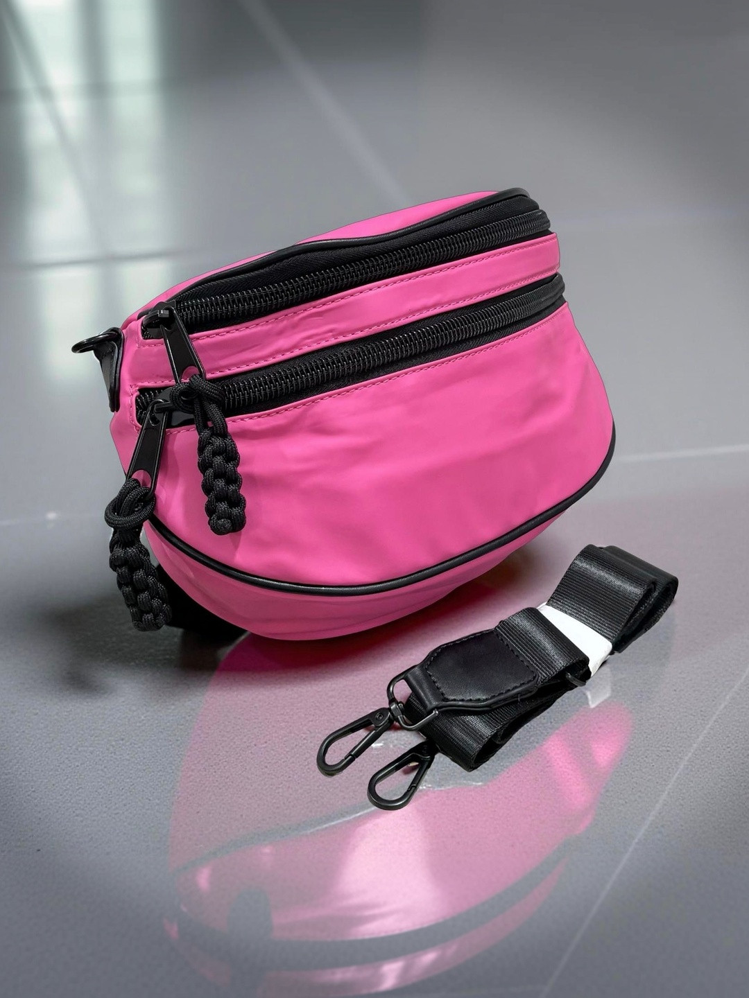 GLOSSY Sling Bag
