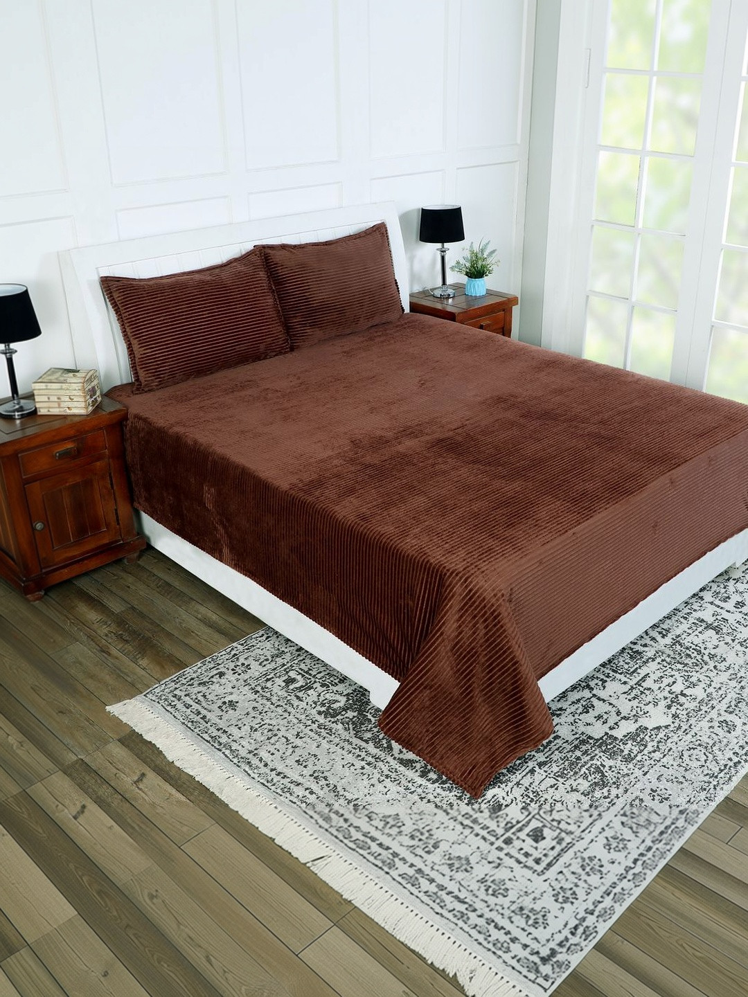 RD TREND Coffee Woolen Warm 300 TC King Fine Bedsheet with 2 Pillow Covers