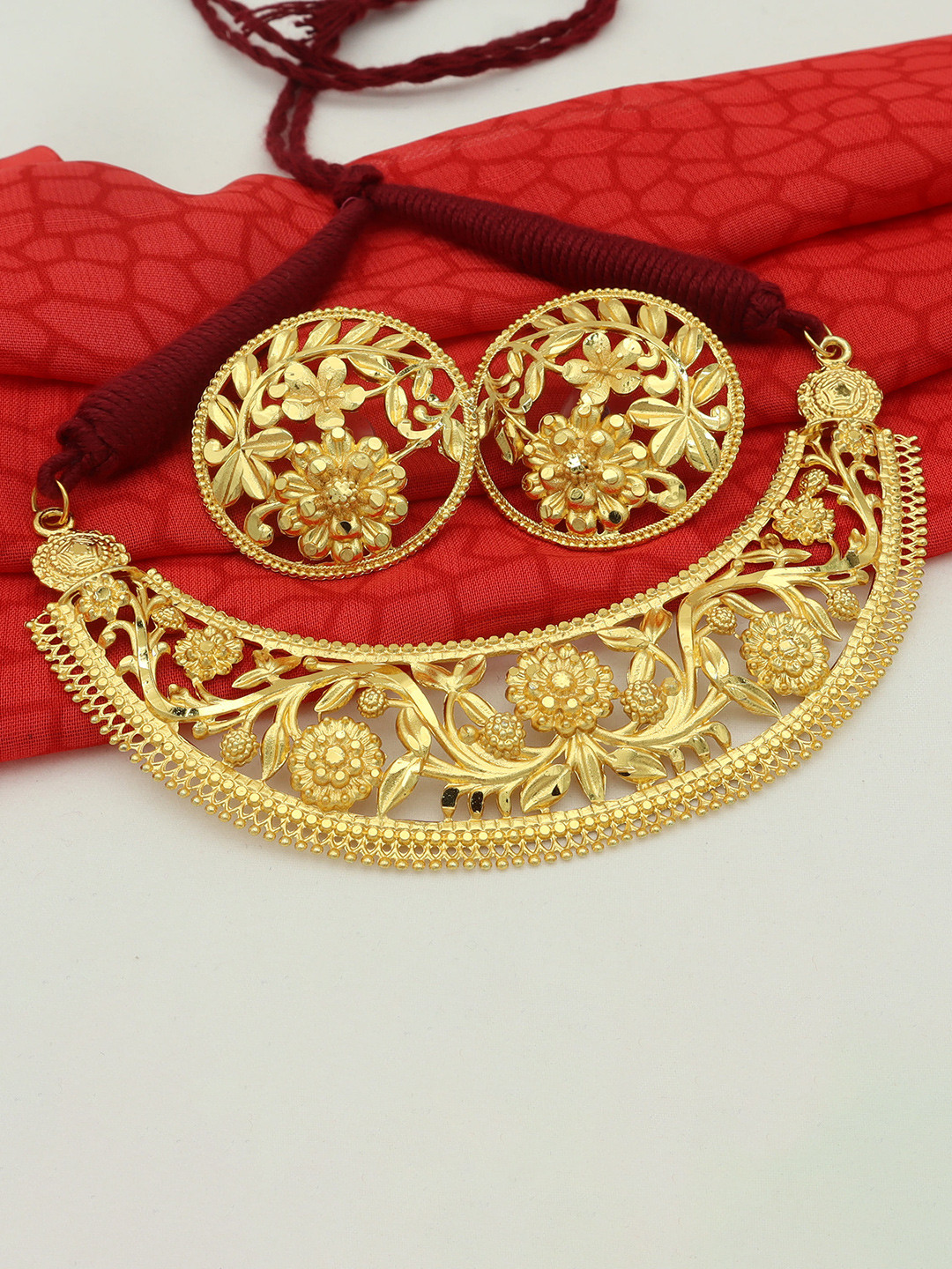 Upala Women Gold Copper Gold-Plated Hansuli Necklace Jewellery Set
