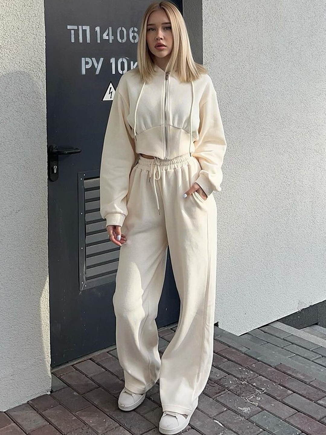 HERE&NOW Sweatshirt With Trousers Co-Ords
