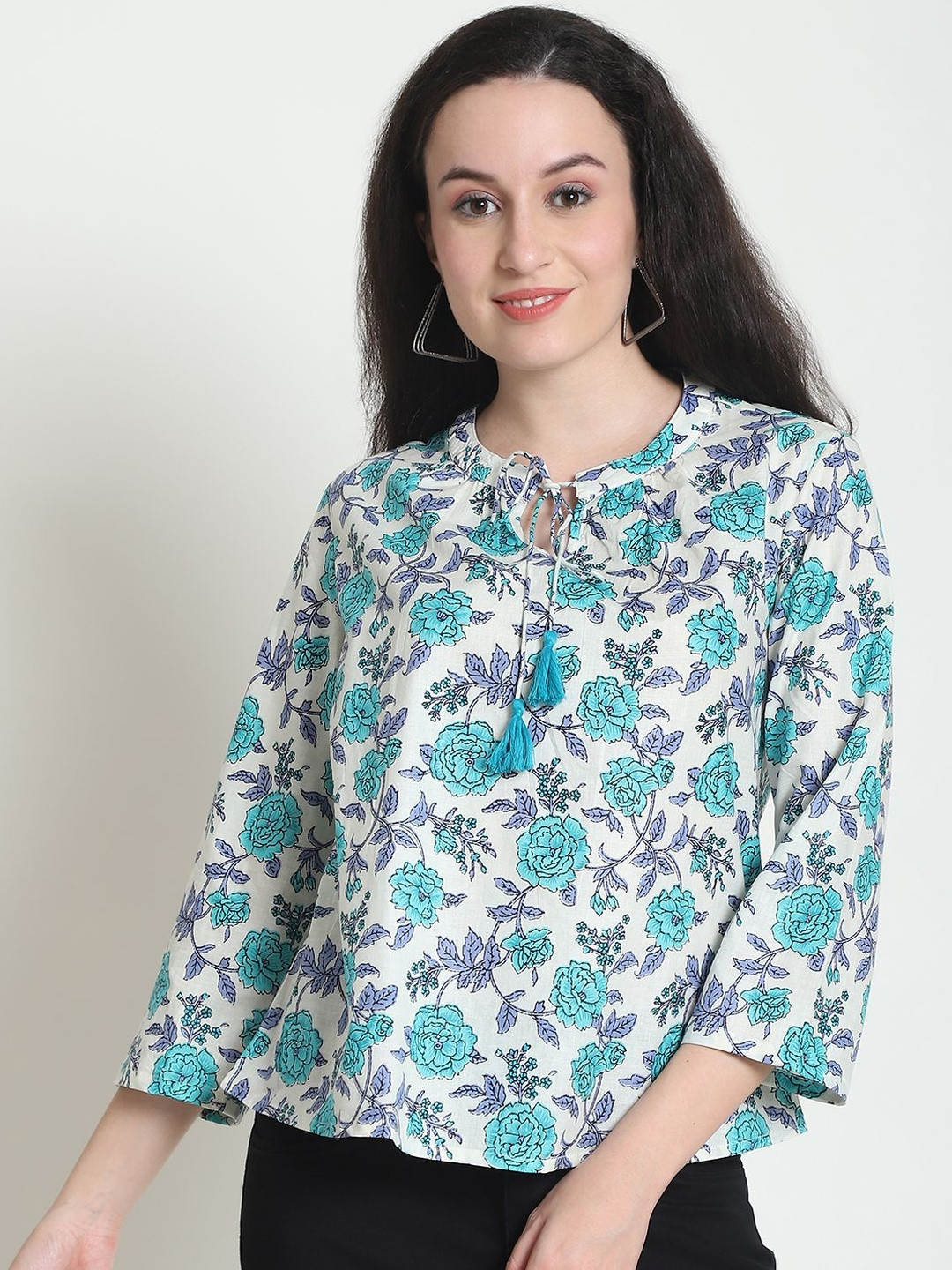 Feel Clath Floral Print Tie-Up Neck Cotton Top