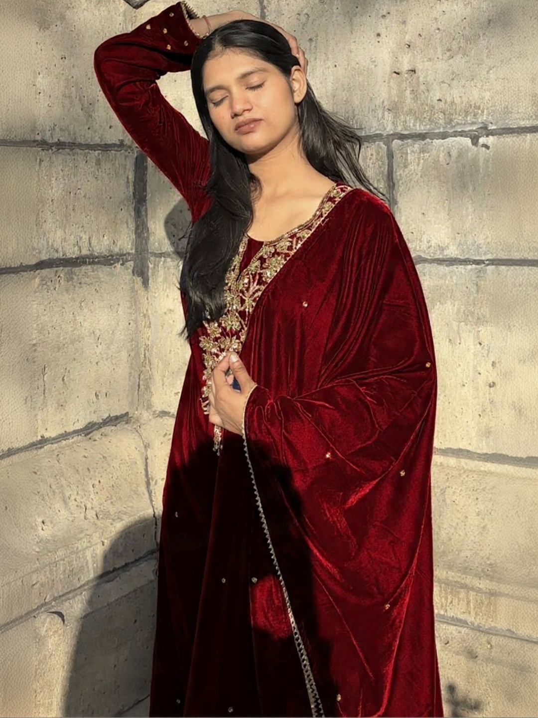 Amodra Women Ethnic Motifs Embroidered Regular Sequinned Velvet Kurta with Trousers & With Dupatta