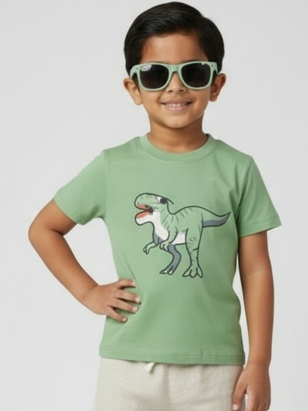 Biglilpeople Boys Graphic Print T-Shirt And Cargo Shorts Set With Sunglasses