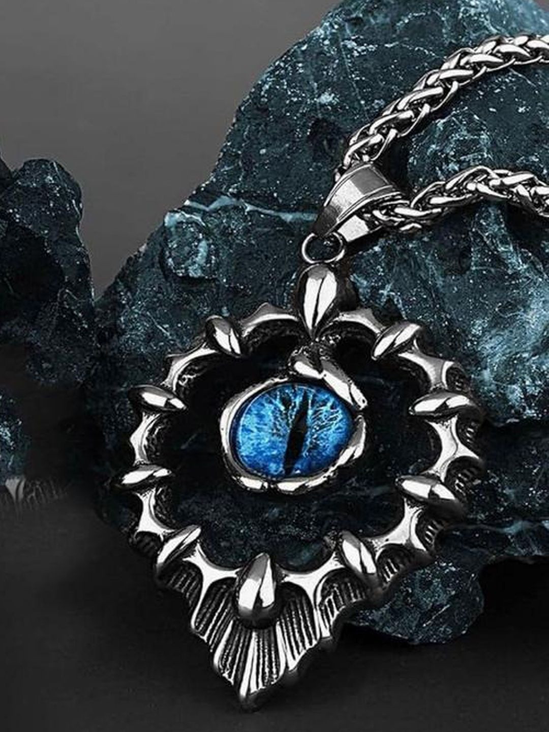 FIMBUL Silver-Plated Gothic Spike Pendant With Chain