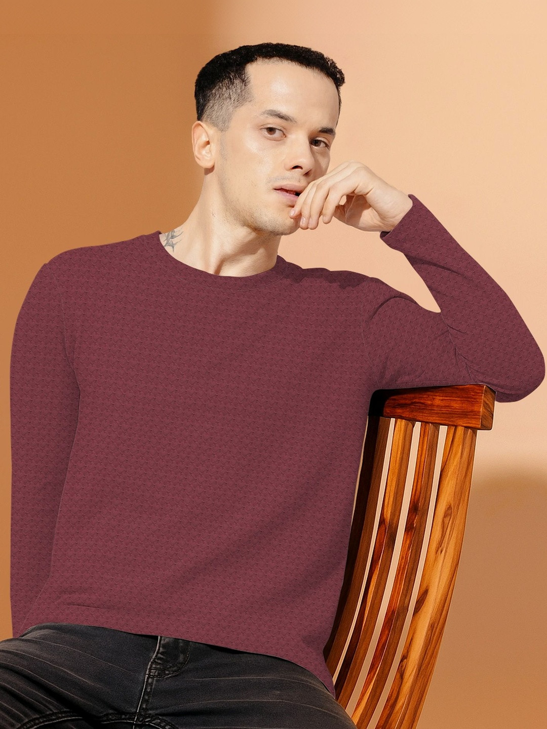 KAJARU Self Design Round Neck Long Sleeves T-shirt
