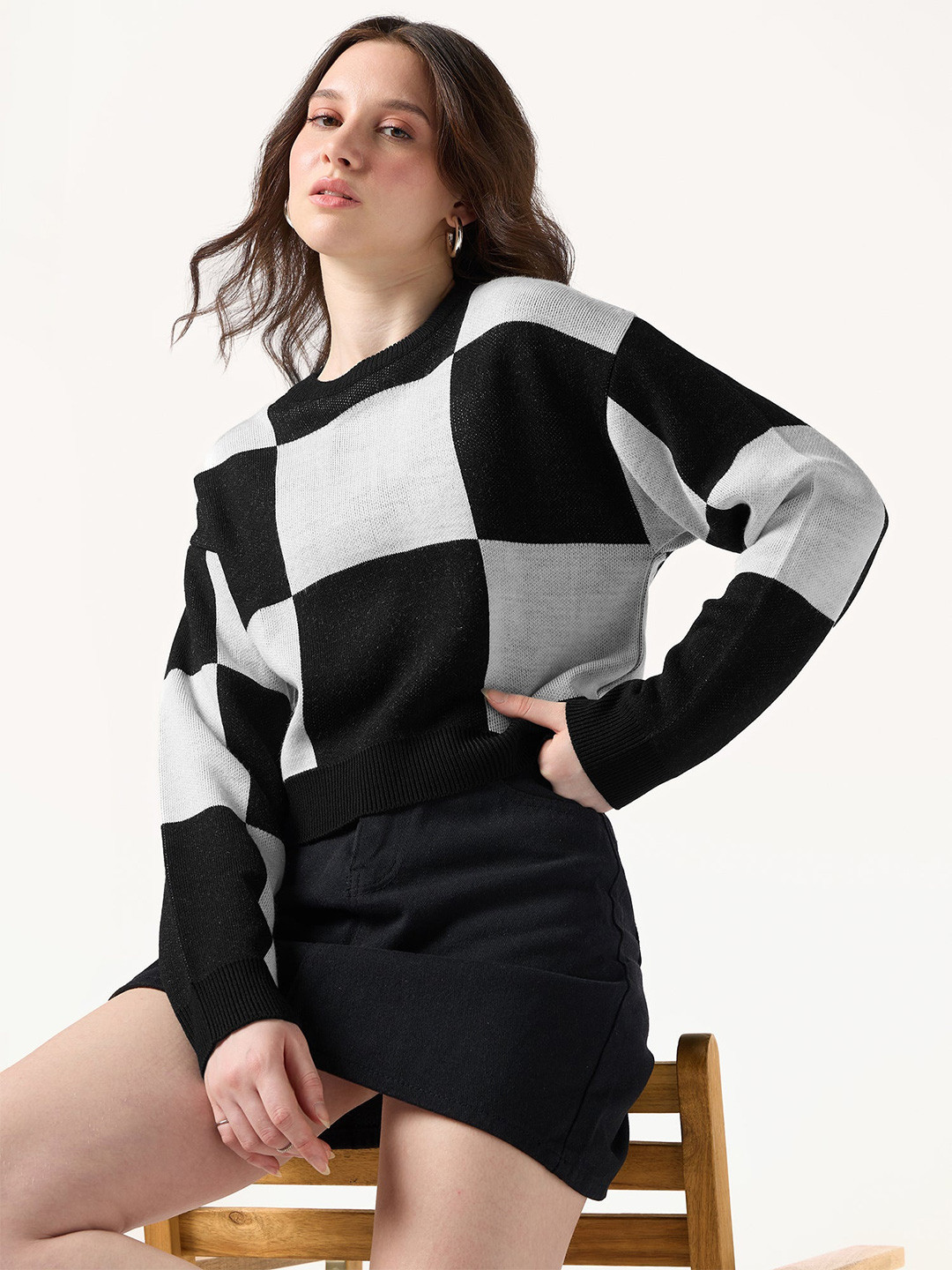 Outzidr Women Checked Crop Pullover