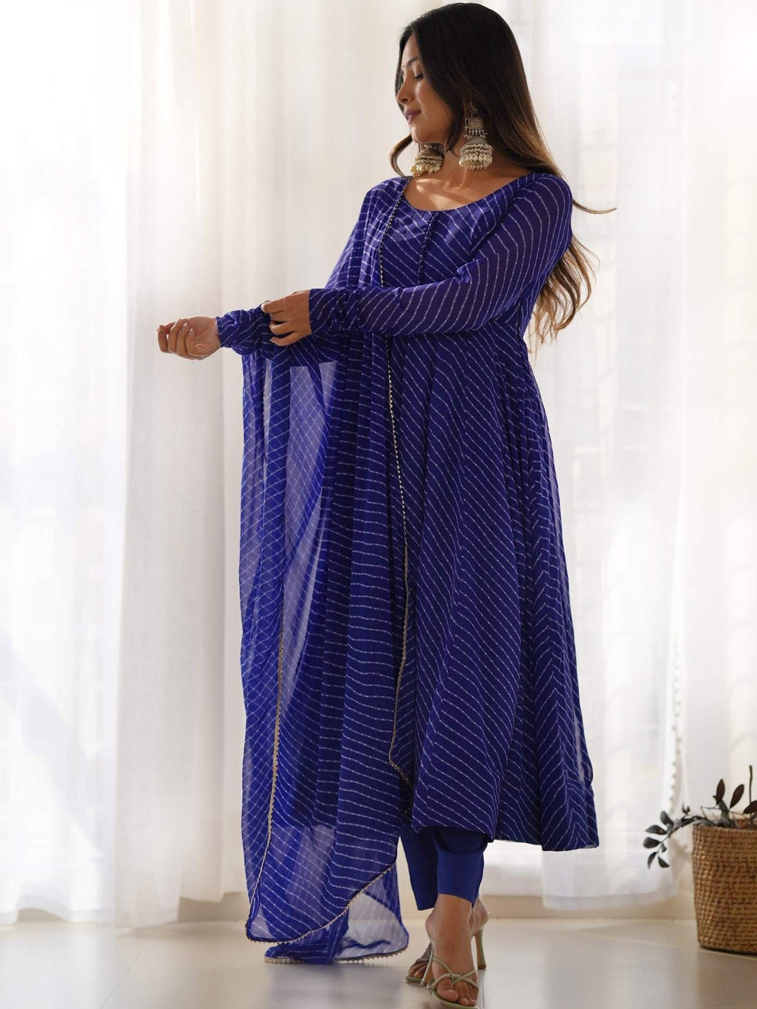 RITIRANG Women Leheriya Printed Panelled Kurta with Trousers & With Dupatta