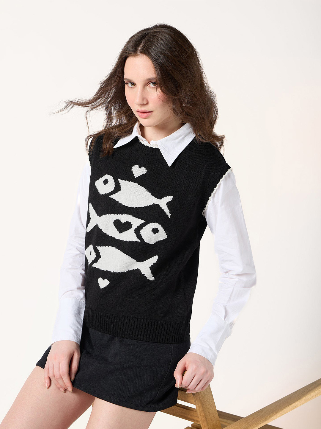 Outzidr Women Printed Sweater Vest