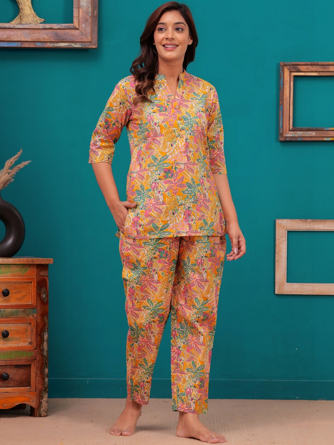 NITVAN Printed Mandarin Collar Top & Trousers Co-Ords