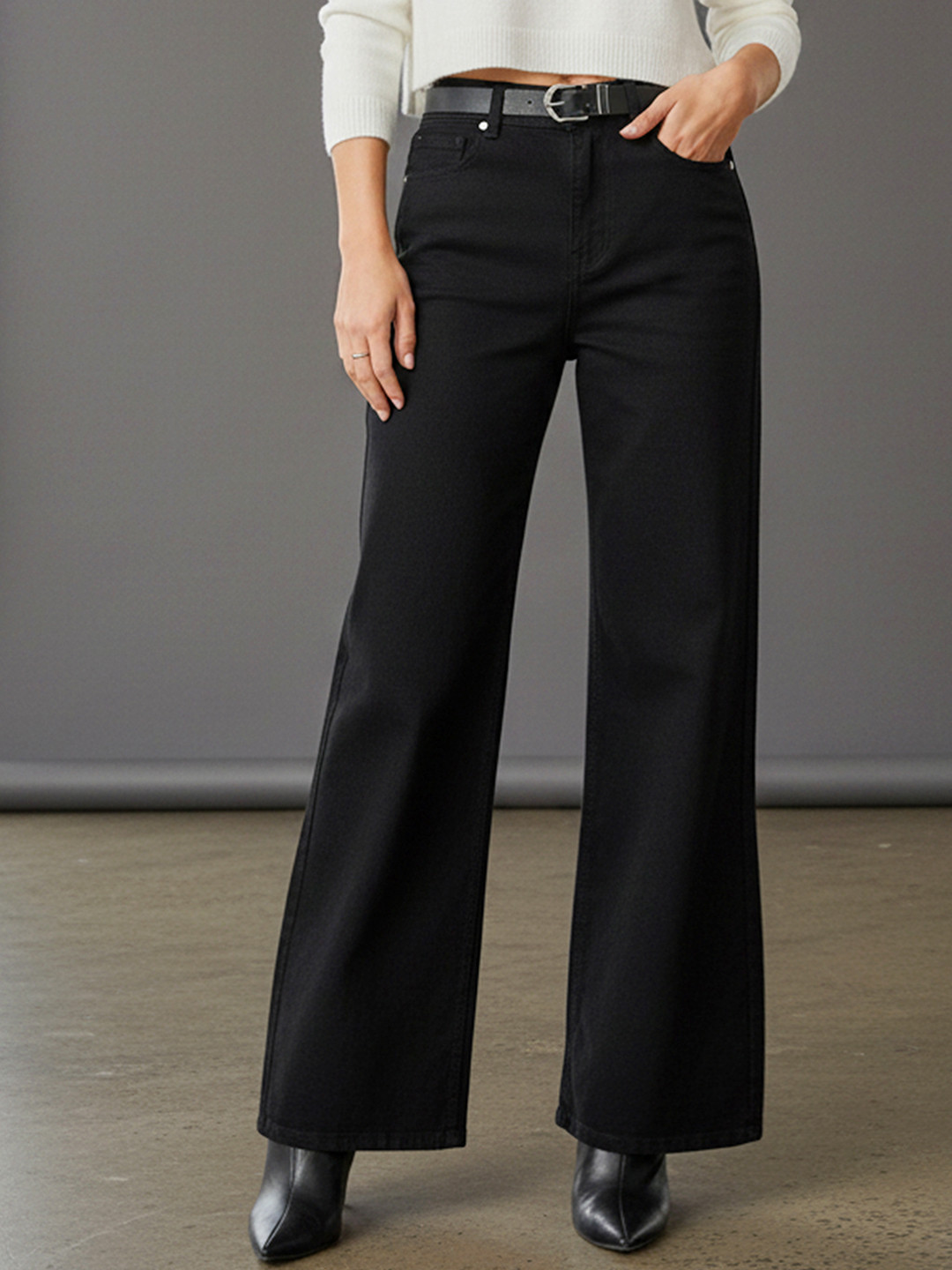SASSAFRAS BASICS Women Comfort Relaxed Fit High-Rise Jeans