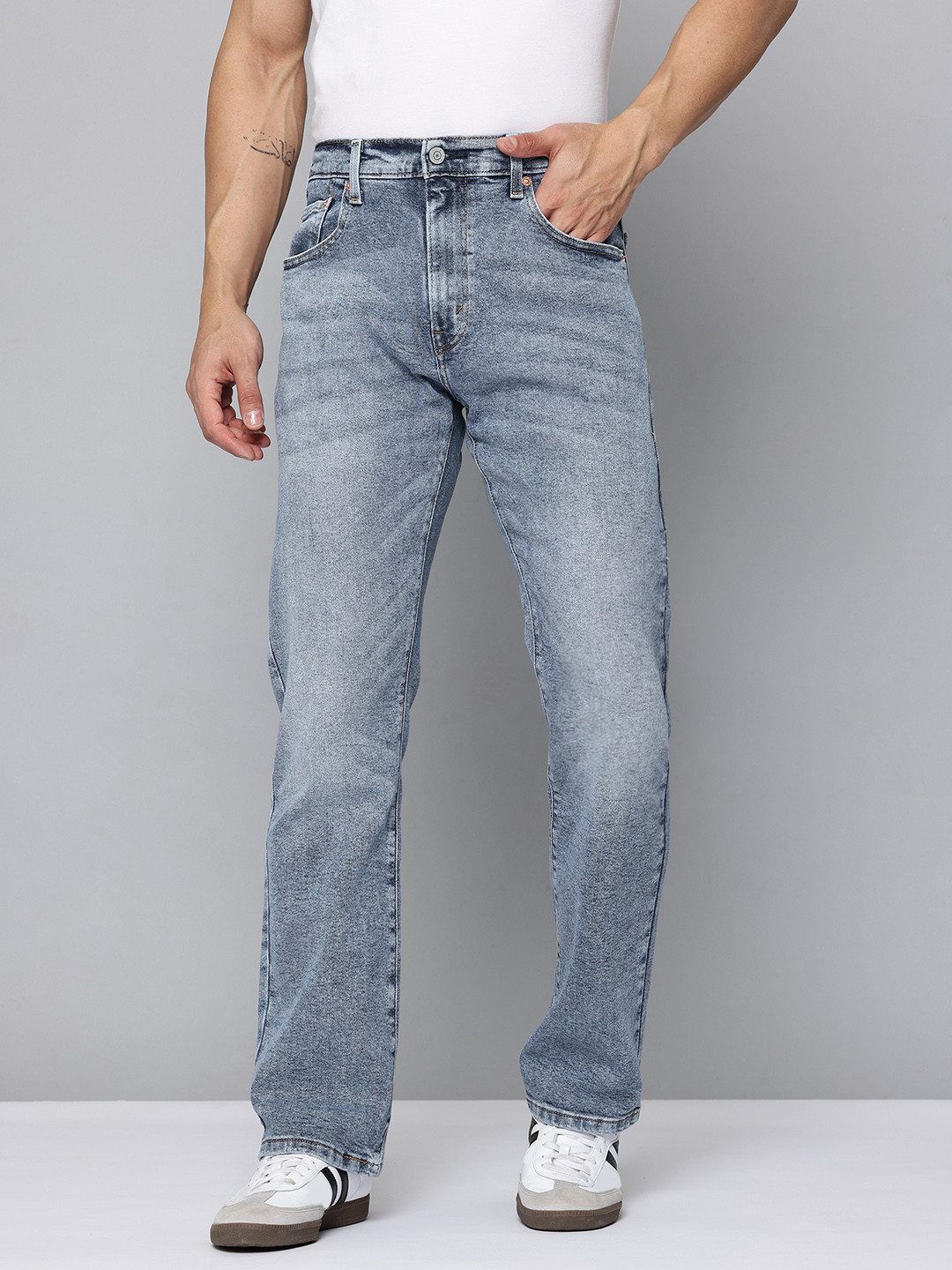 Levis Men Mid-Rise Bootcut Jeans