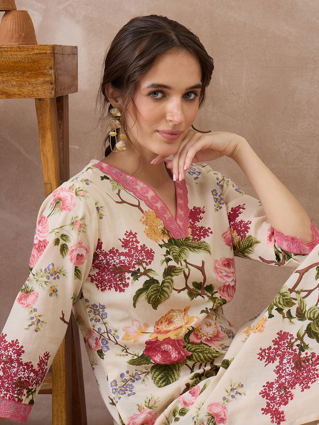 Indo Era Women Floral Printed Regular Pure Cotton Kurta with Trousers