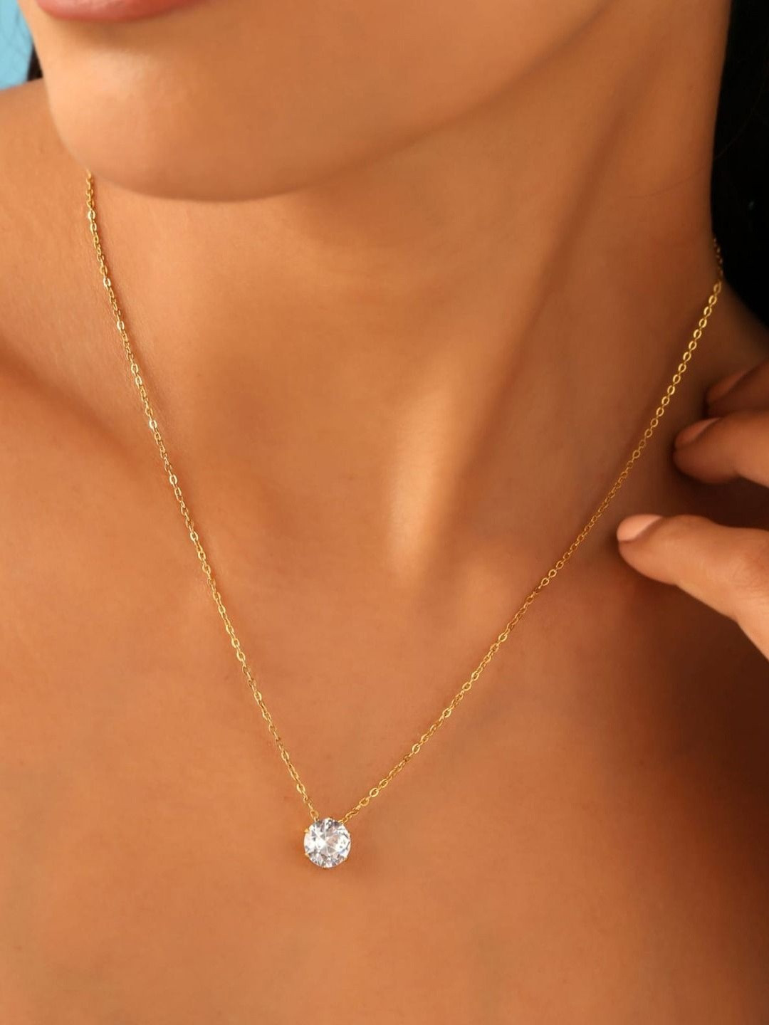 FIMBUL Gold-Plated Cubic Zirconia Studded Pendant With Chain