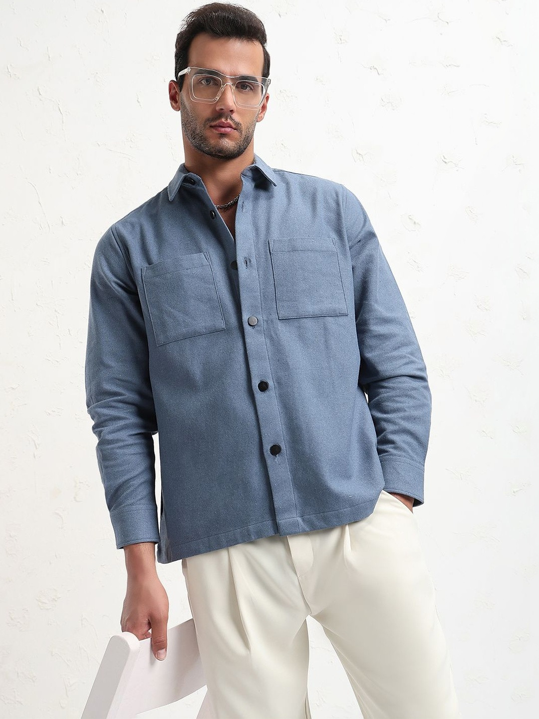 SHOWOFFFF Cotton Spread Collar Slim Fit Shacket