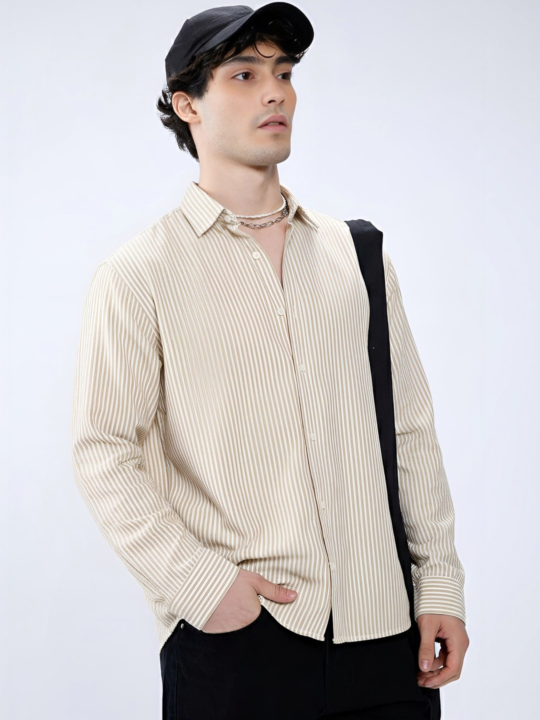 Men's Regular Fit Vertical Striped Casual Shirt