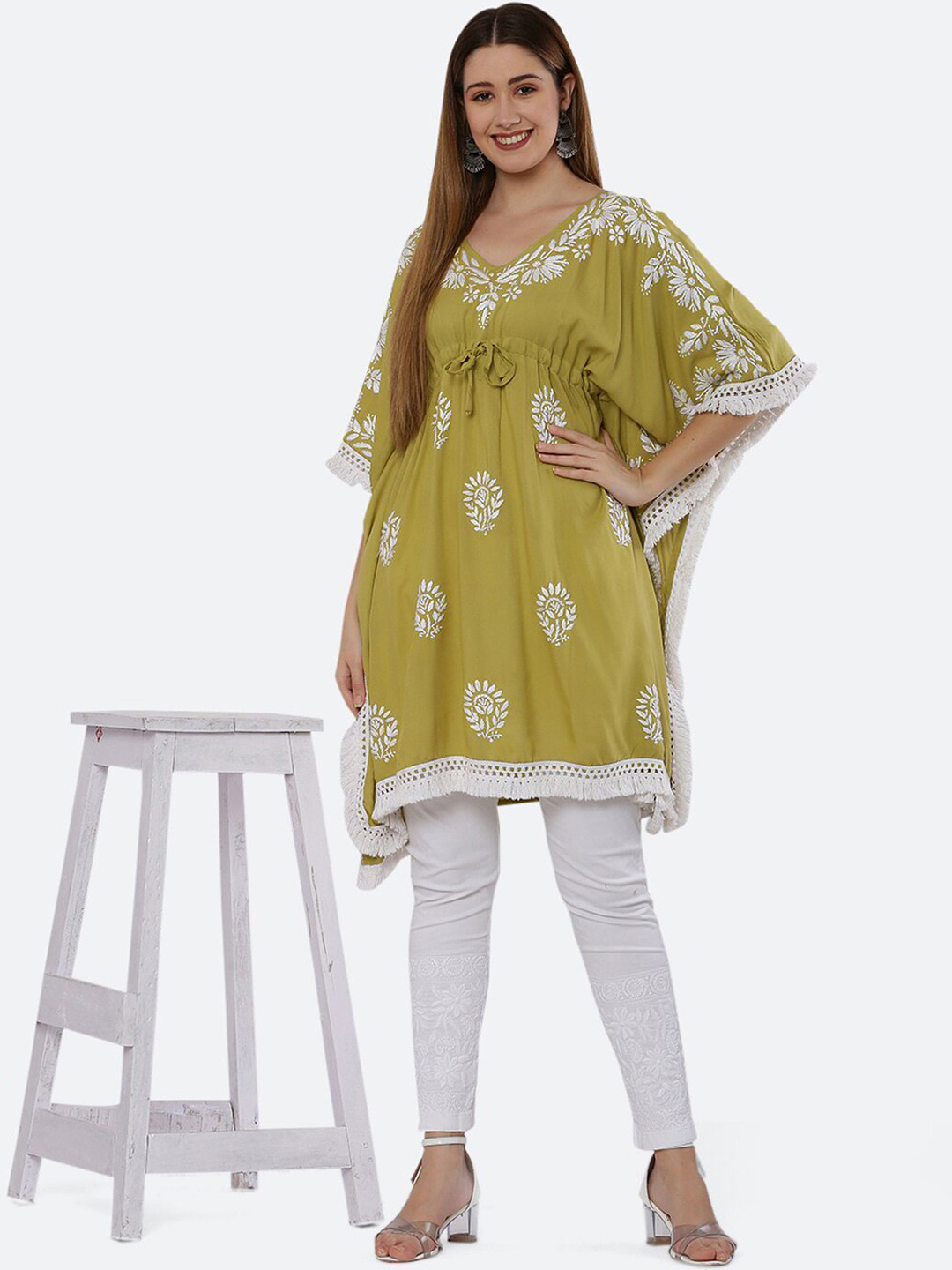 FAWOMENT Green Ethnic Motifs Hand Embroidered Chikankari Kaftan Kurta