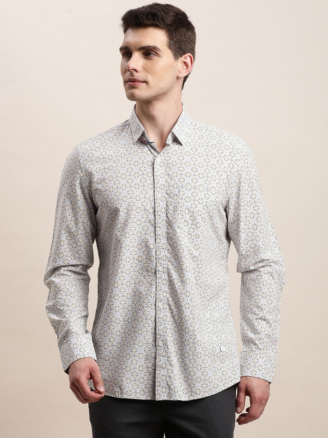 Turtle Men Relaxed Slim Fit Printed Casual Shirt