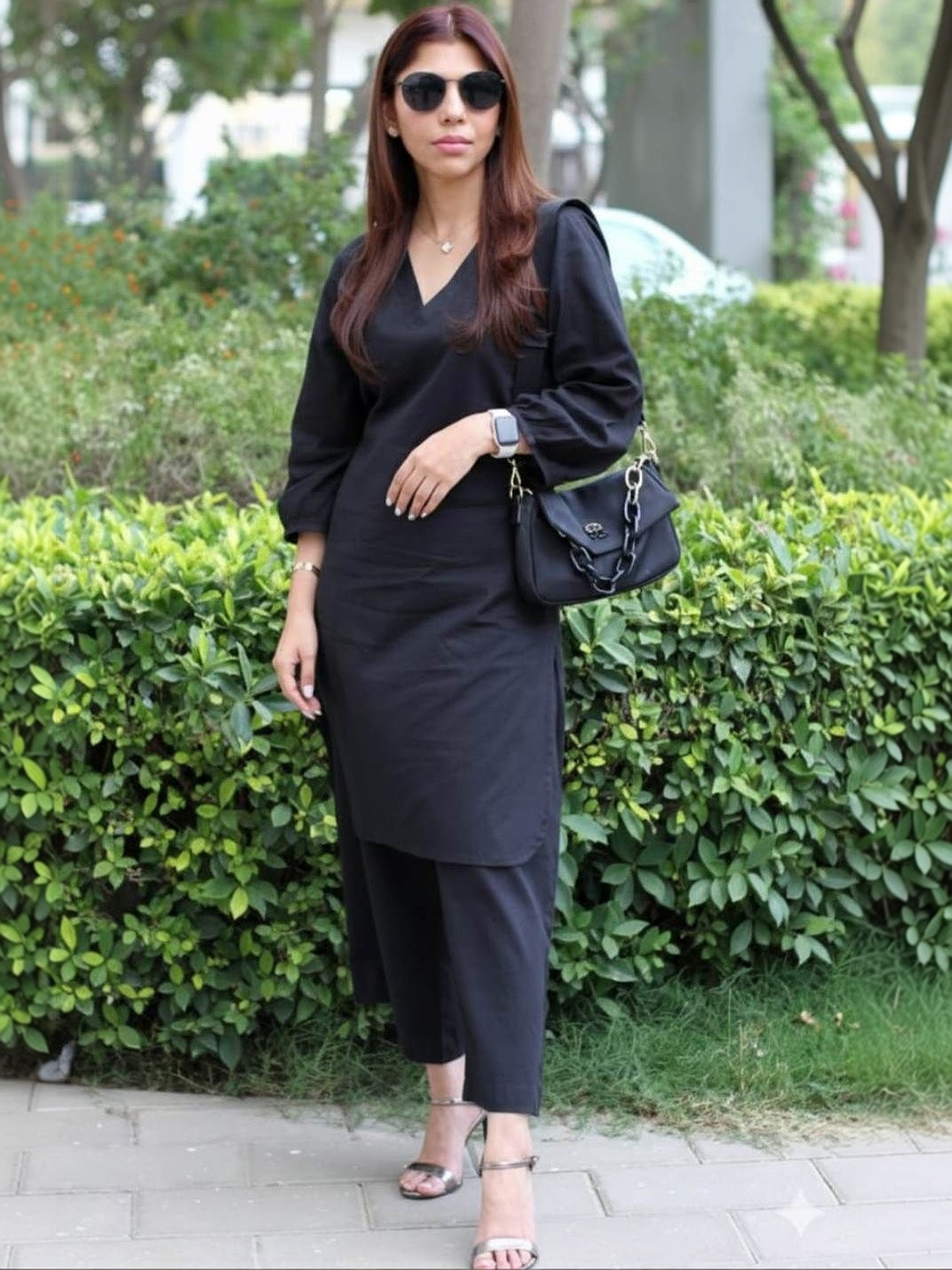 Vastranchal Women Regular Kurta with Trousers