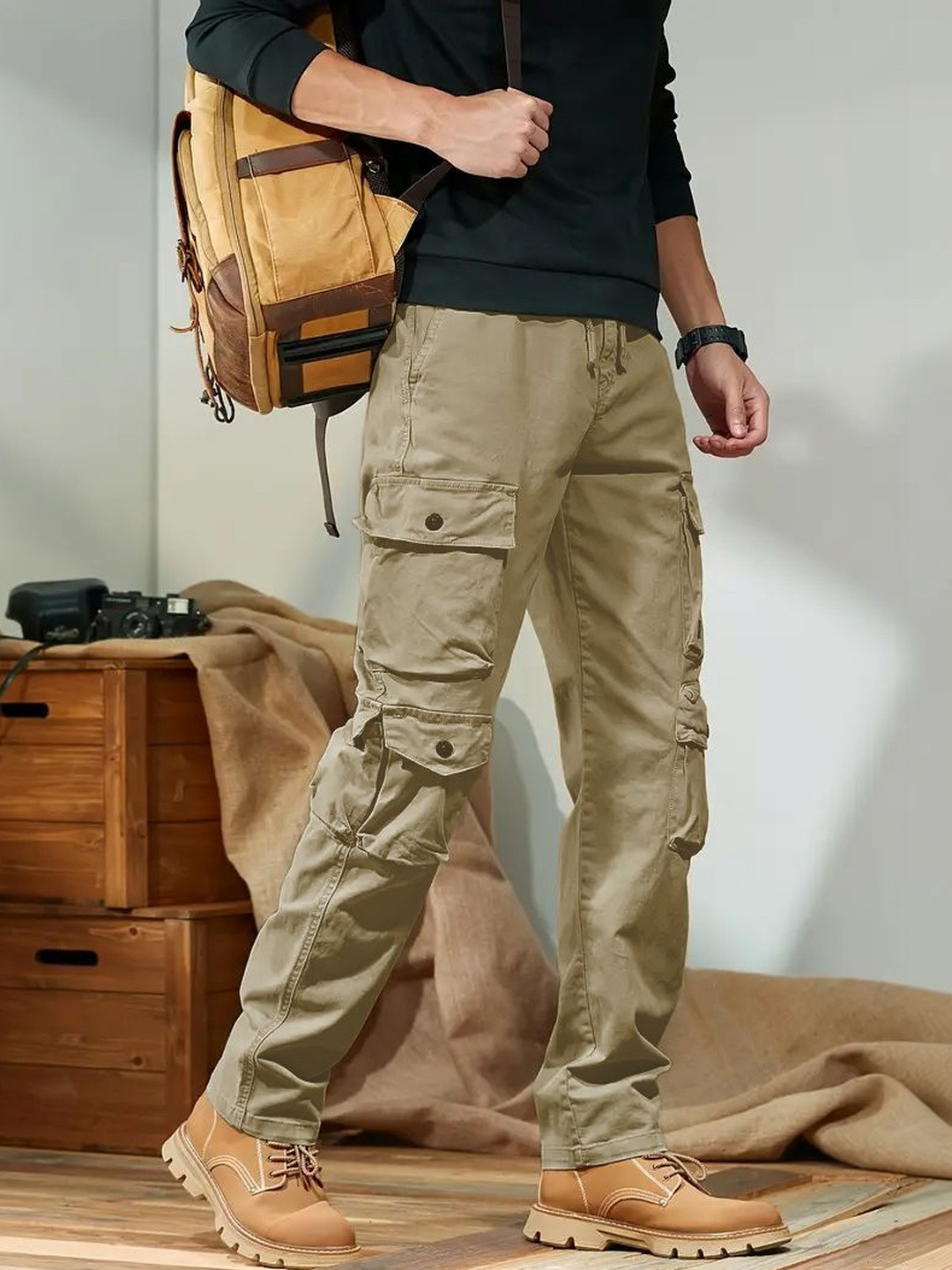 SZN Men High-Rise Easy Wash Cargos Trousers