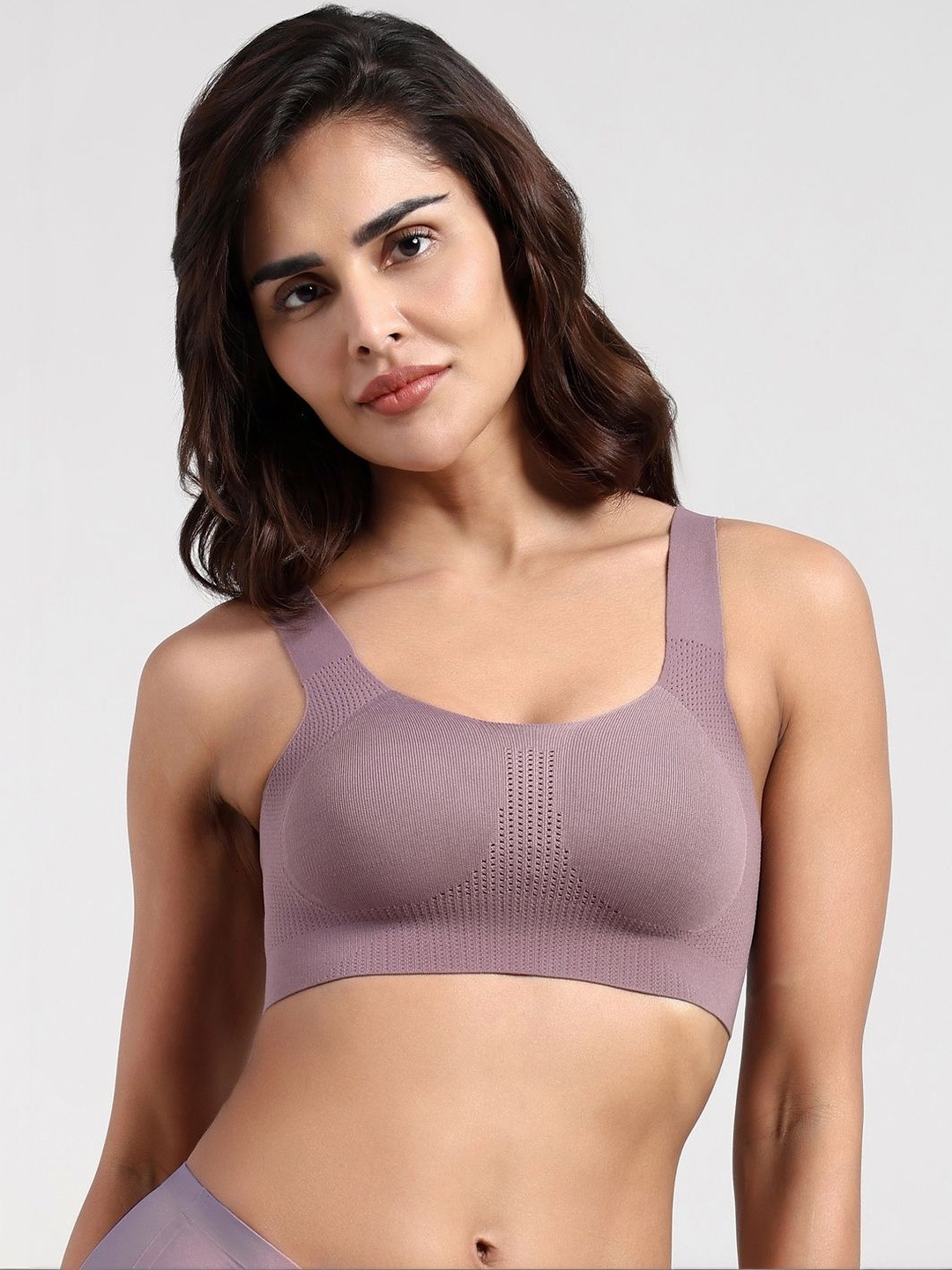 Women Aero Flex Full Coverage Broad Straps Knitted Bra