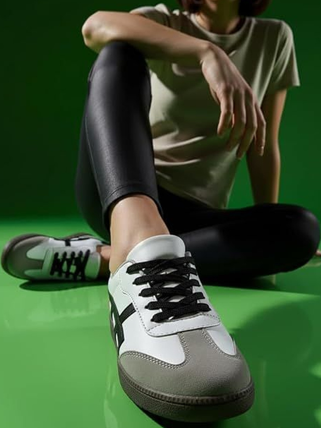 glitchez Women Colourblocked Sneakers