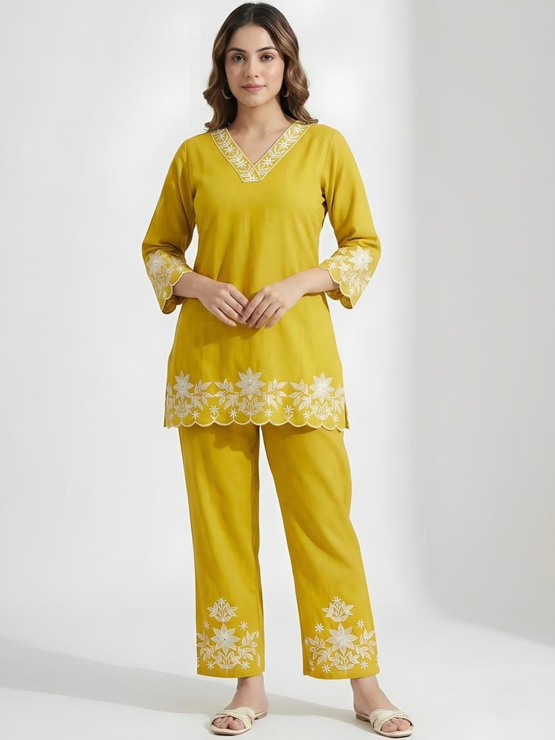 AADIVAA Women Floral Embroidered Regular Thread Work Pure Cotton Kurta with Trousers