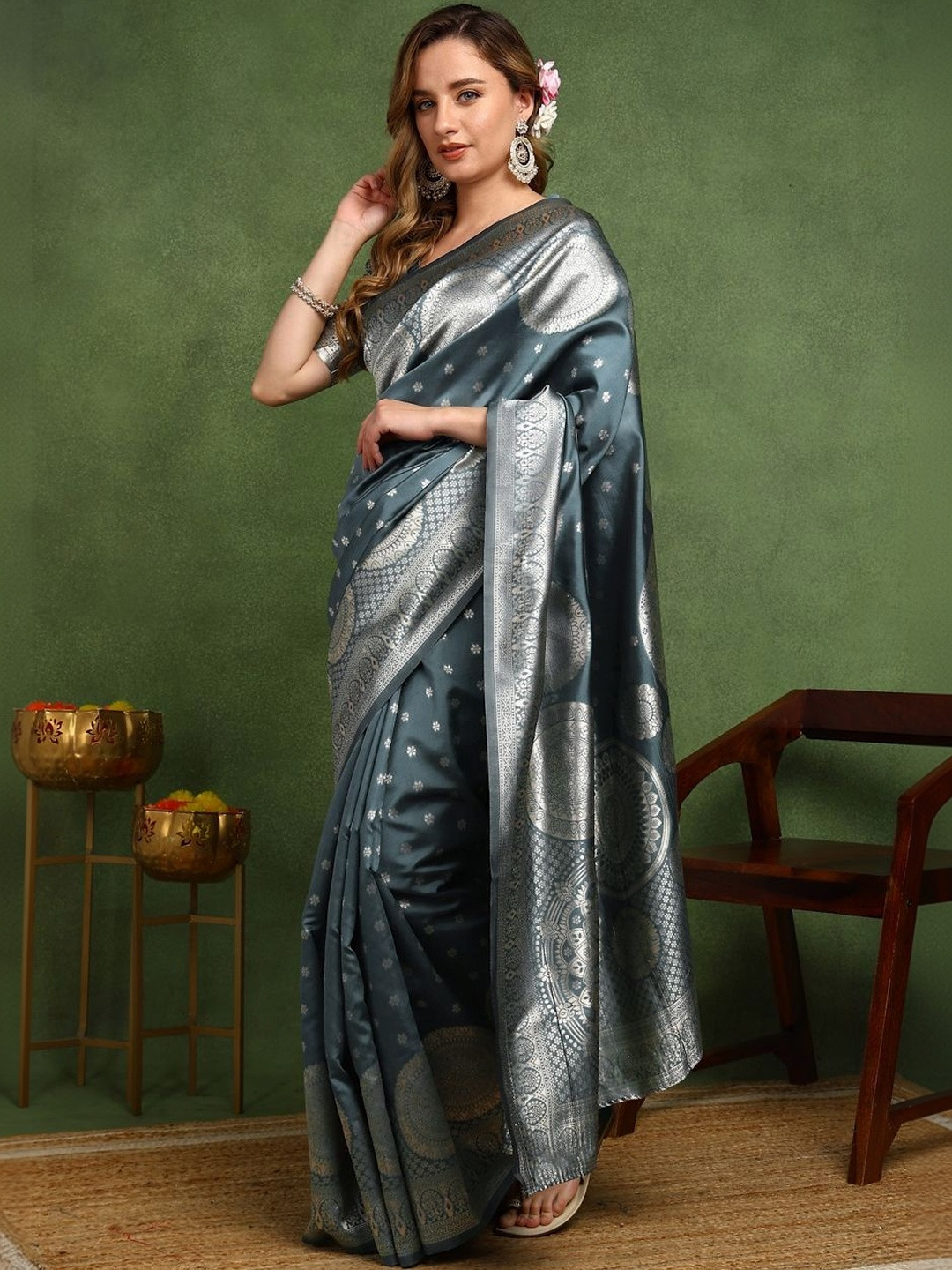 Subham Woven Design Zari Silk Blend Banarasi Saree