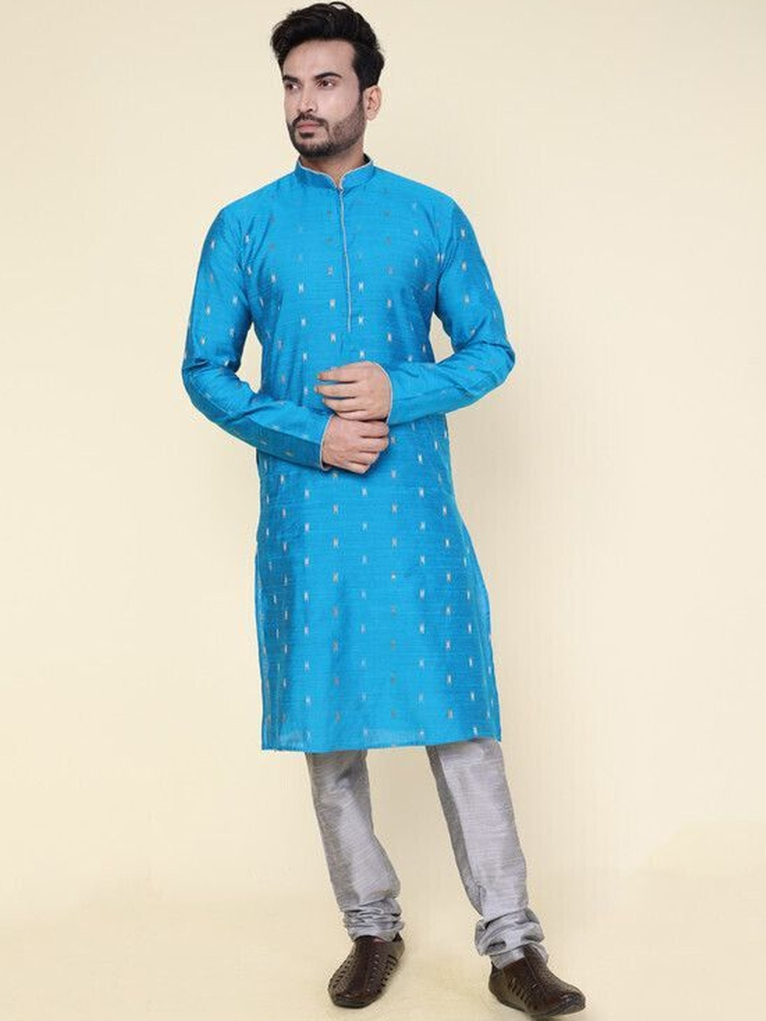 W & G Men Regular Kurta with Churidar