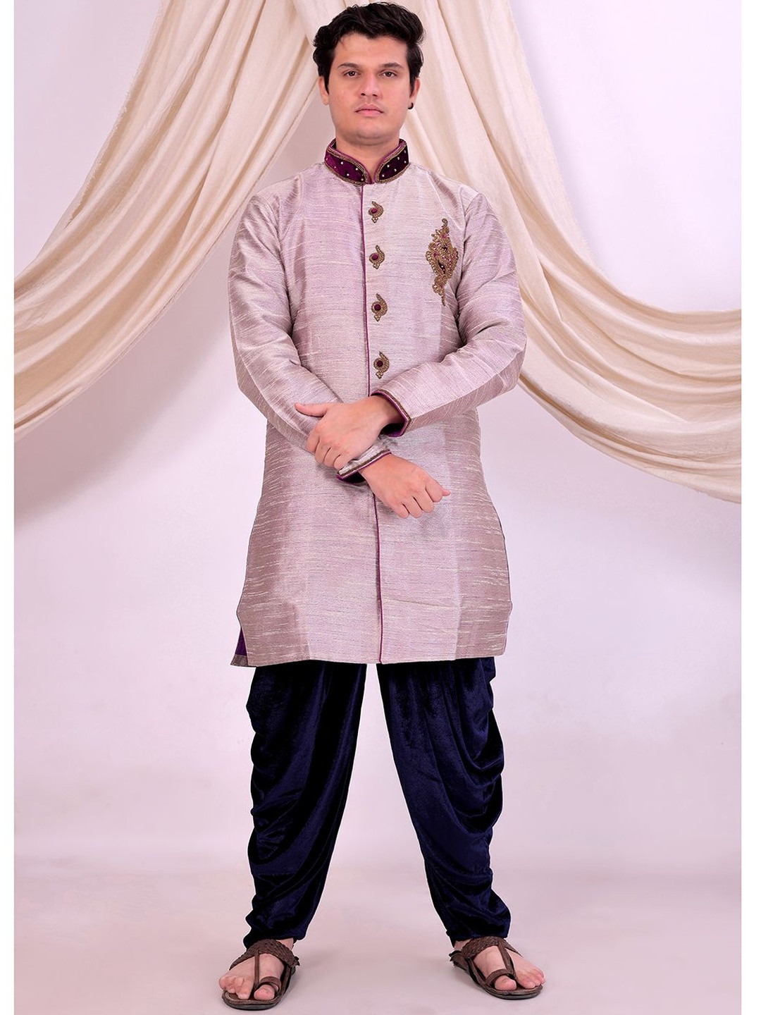 Desibutik Embroidered Mandarin Collar Sherwani
