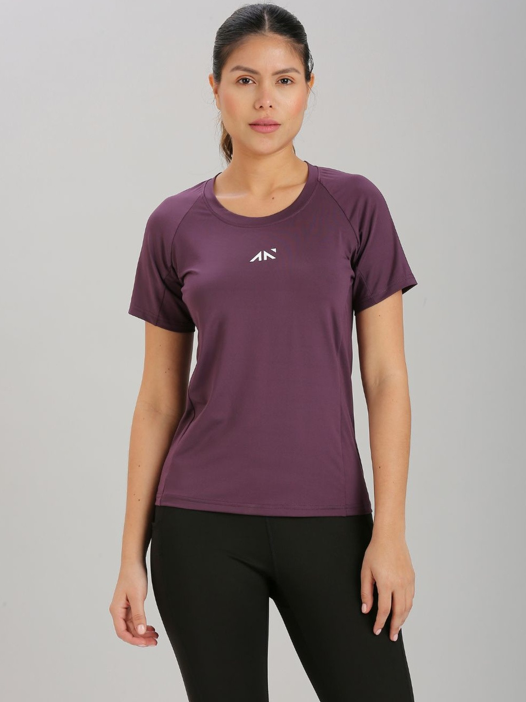AESTHETIC NATION Solid Round Neck Short Sleeves Training Regular Length Sports Top