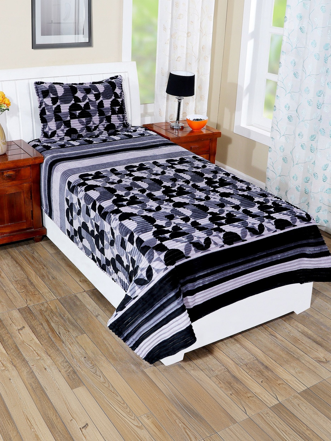 RD TREND Woolen Black 300 TC Single Bedsheet with Pillow Cover