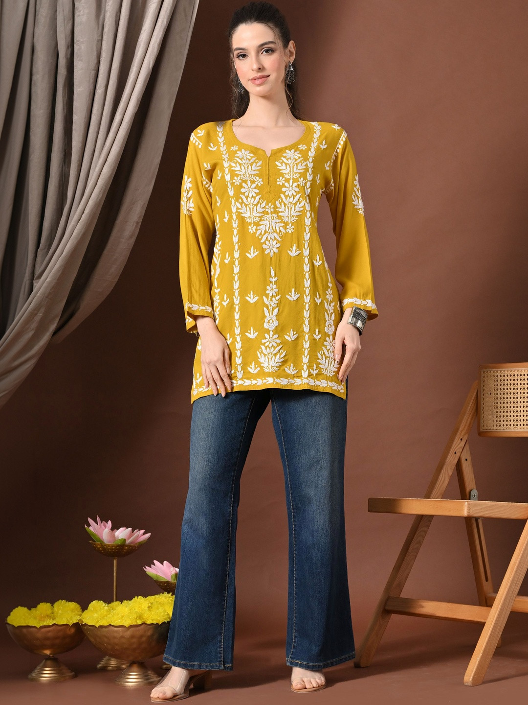 Syrish Floral Embroidered V-Neck Chikankari Handloom Chikankari Kurti