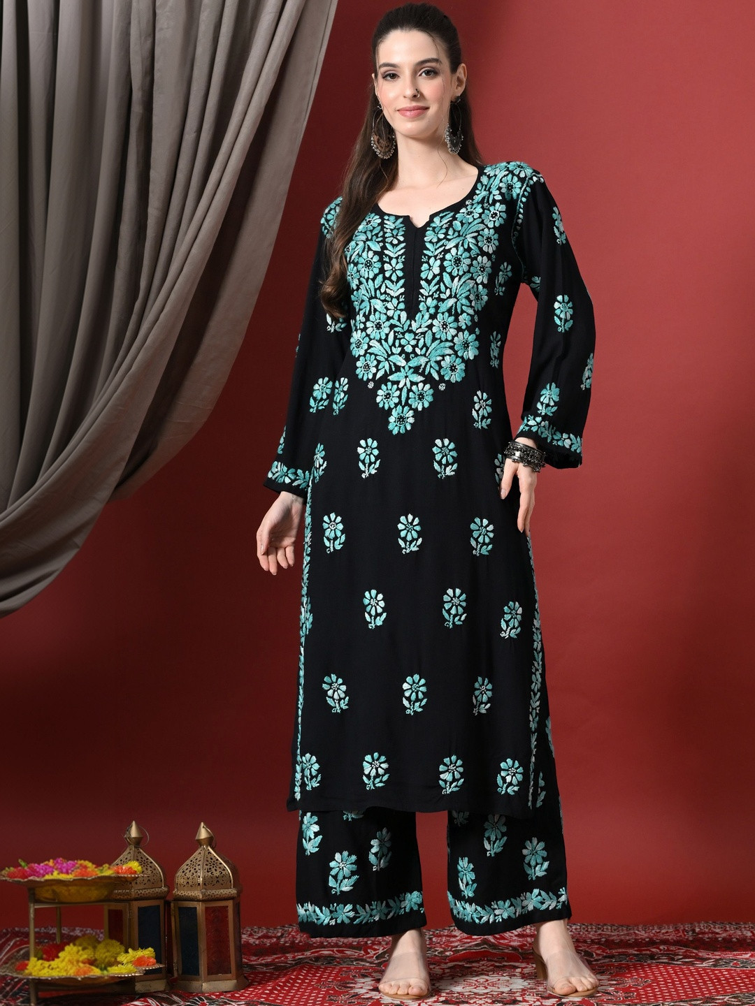 Syrish Floral Embroidered Regular Thread Work Kurta with Palazzos