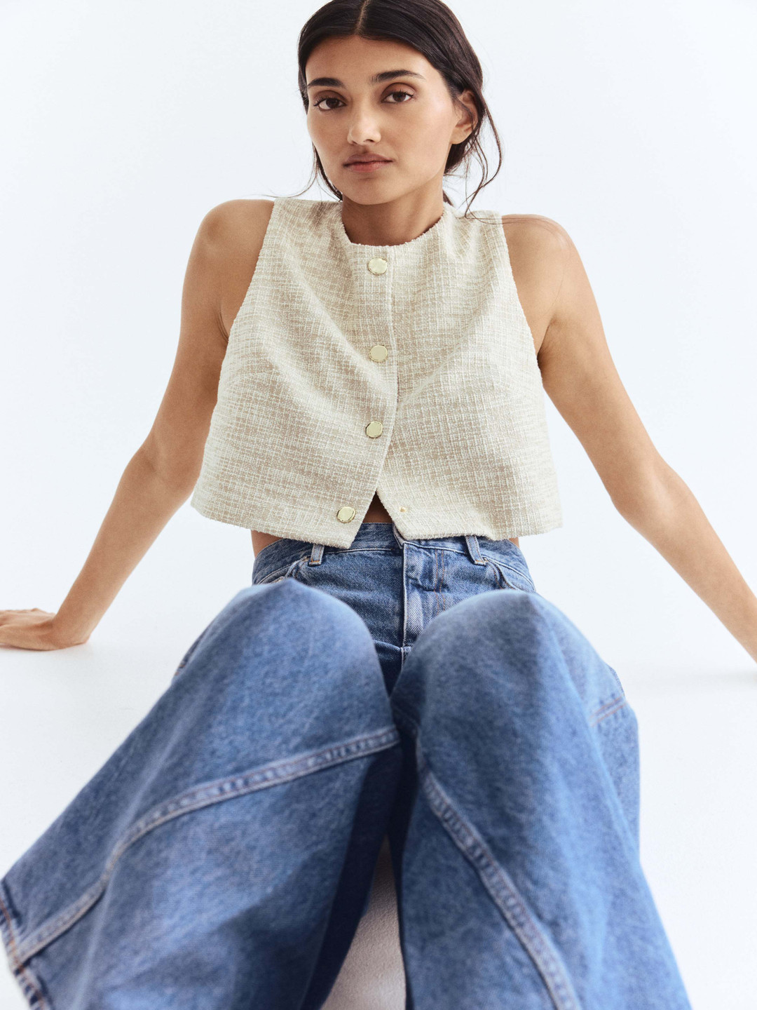 H&M Women Textured Round Neck Sleeveless Jersey Crop Waistcoat