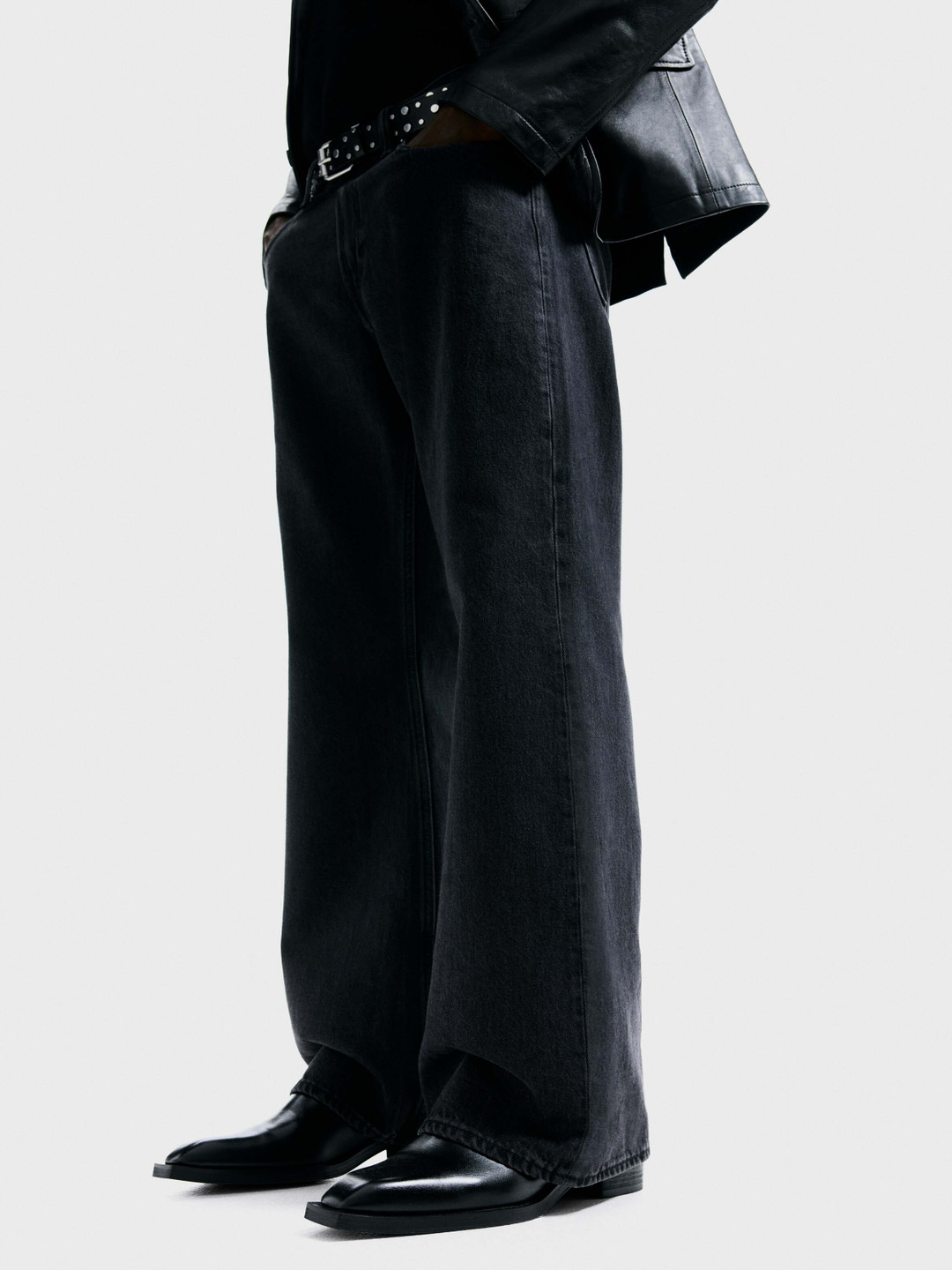 H&M Relaxed Bootcut Jeans