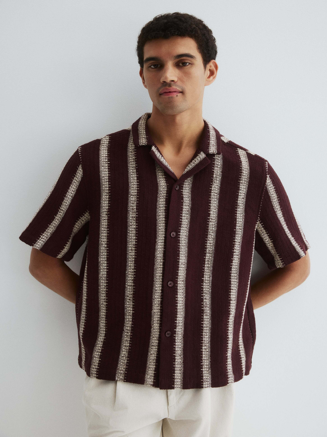 H&M Men Regular Fit Crochet-Look Resort Shirt