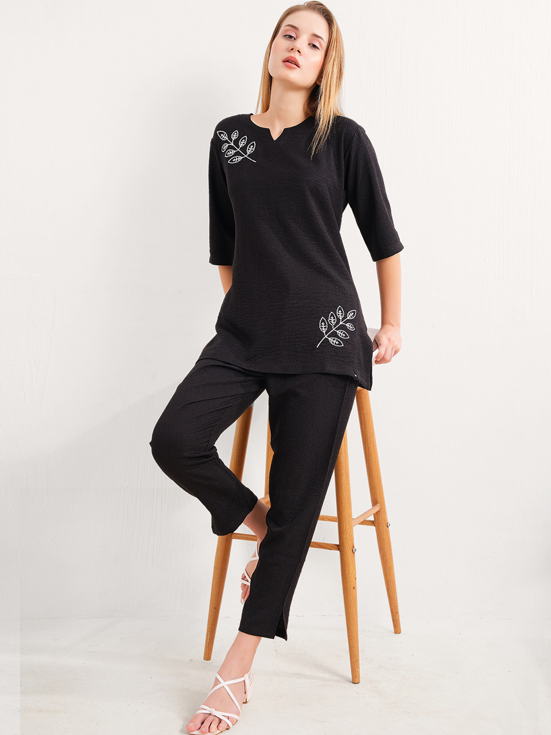 L&M Leisure and Moods Women Embroidered Thread Work Linen Kurta & Trousers