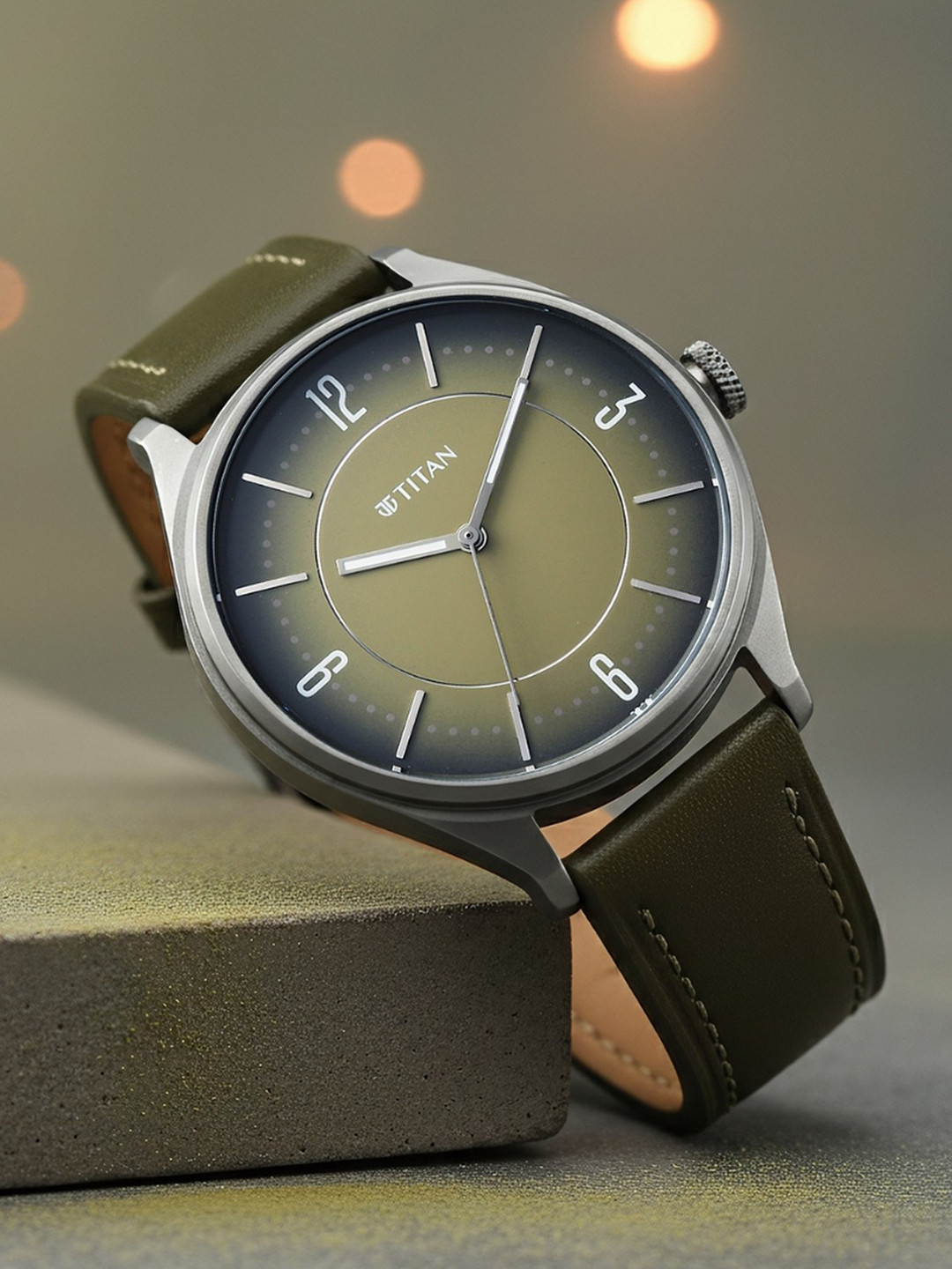 Titan Men Neo Basics II Quartz Leather Straps Analogue Watch 1802QL05