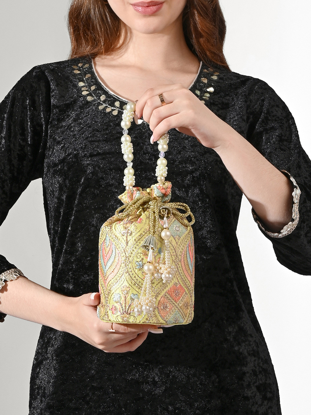 Lavie Printed Sara Potli Clutch