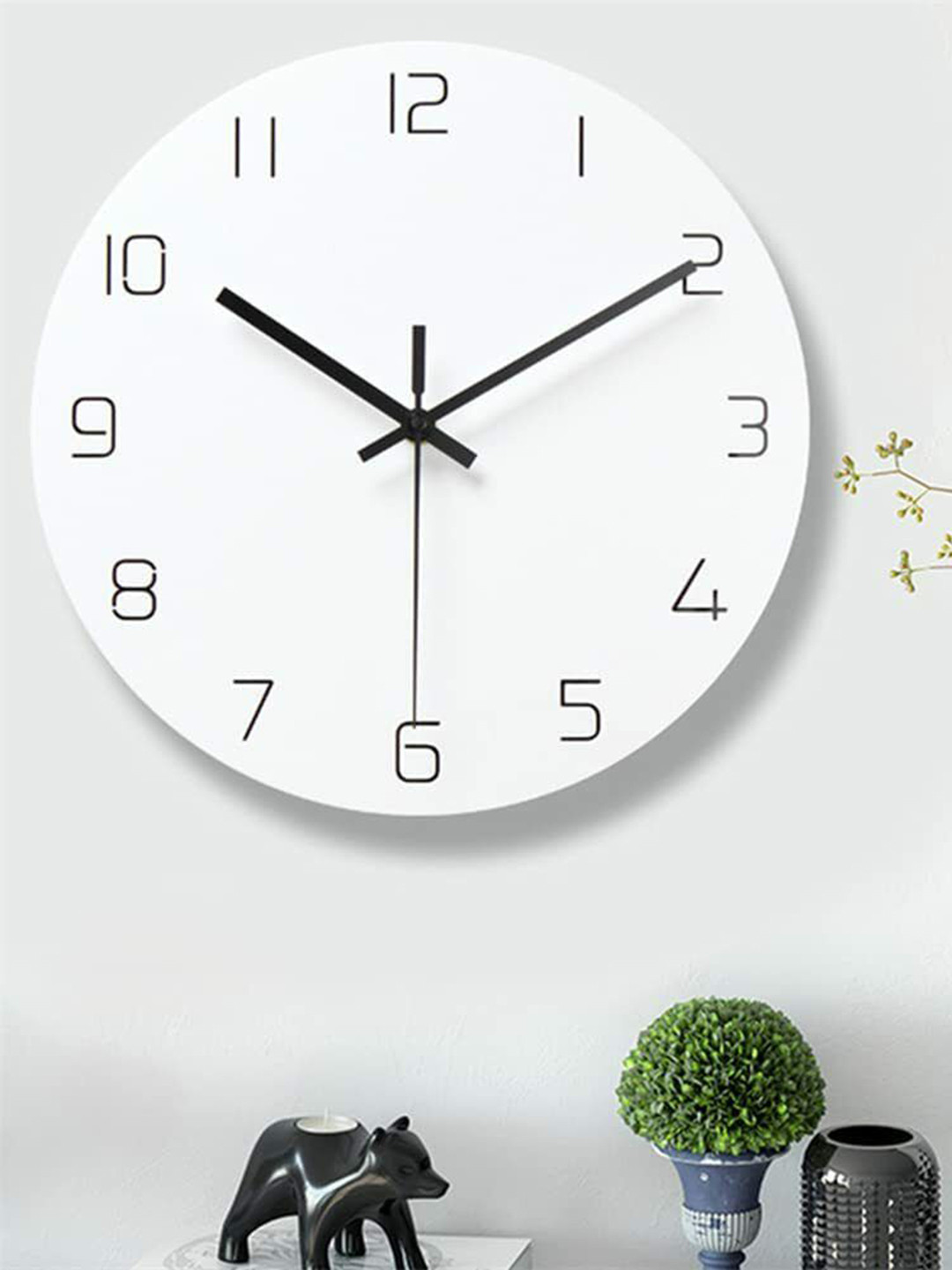 QEZNEF White & Black Wooden Circular Battery Analogue Wall Clock