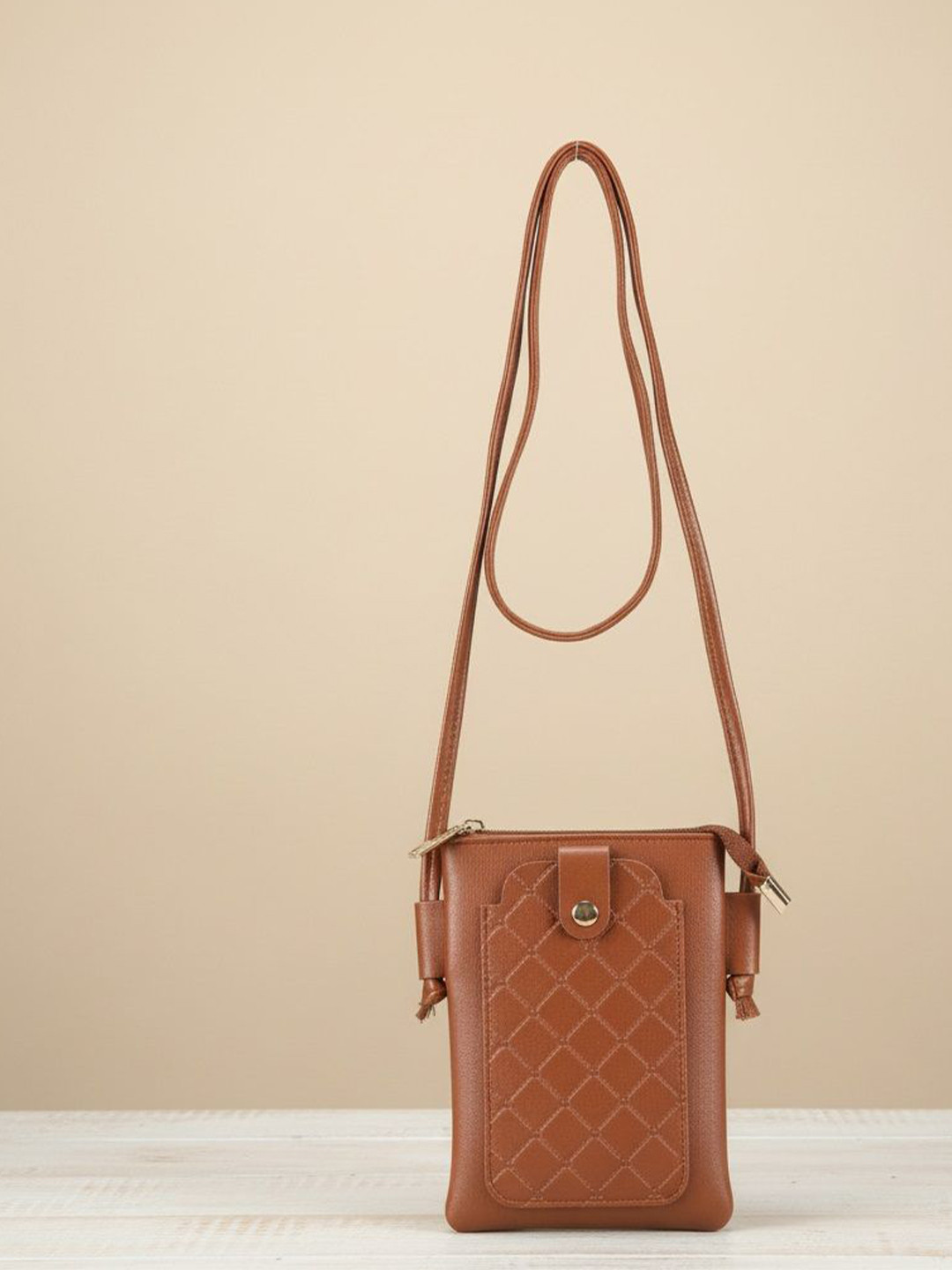 Donicy Textured PU Sling Bag