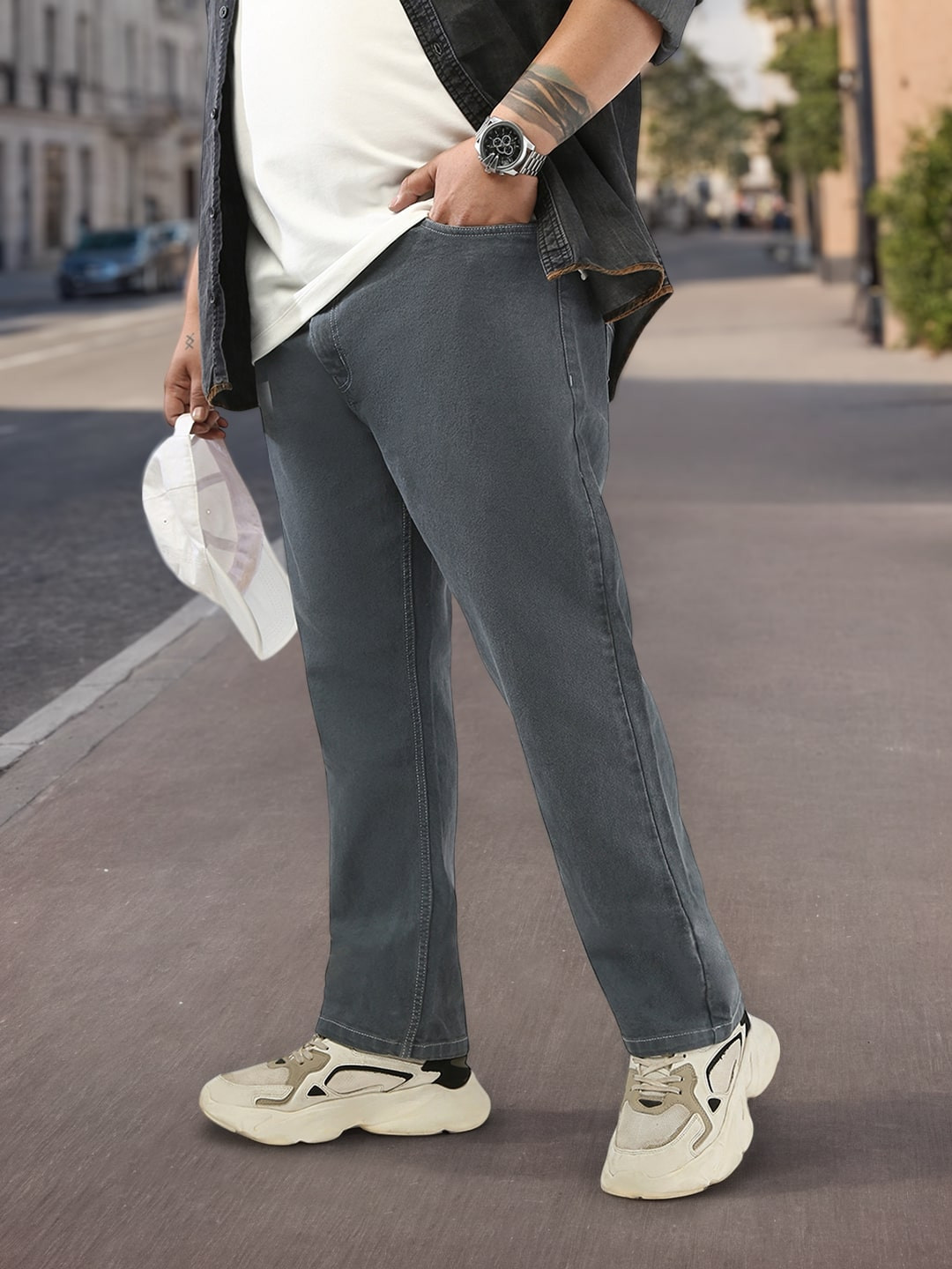Urbano Plus Men Grey Straight Fit Washed Jeans