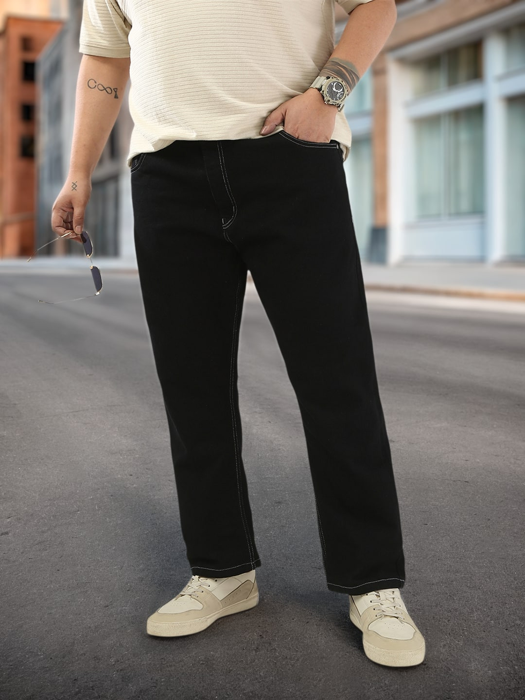 Urbano Plus Men Black Straight Fit Washed Jeans Stretchable