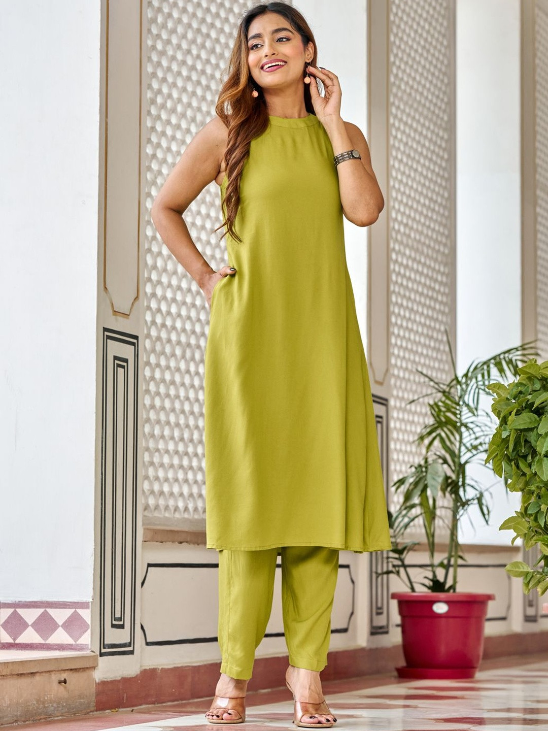 VIBE VISION Women Regular Kurta with Trousers