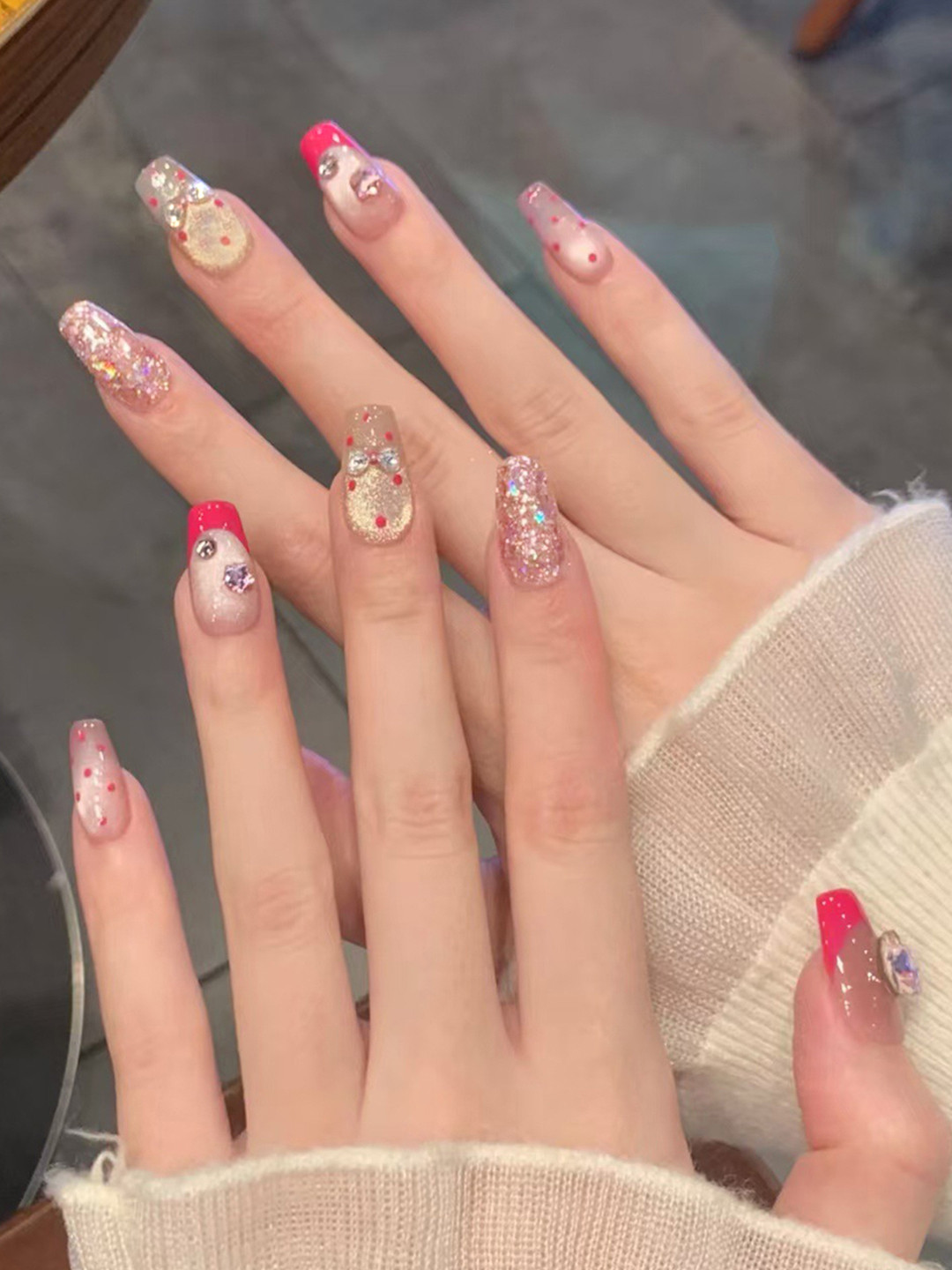 Secret Lives Set Of 24 Reusable Stick On Artificial Nails - Red Cats Eye Stone