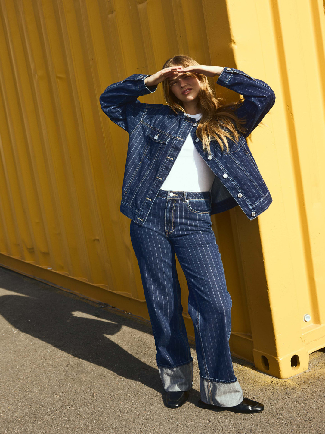 H&M Wide Ultra High Turn-Up Jeans