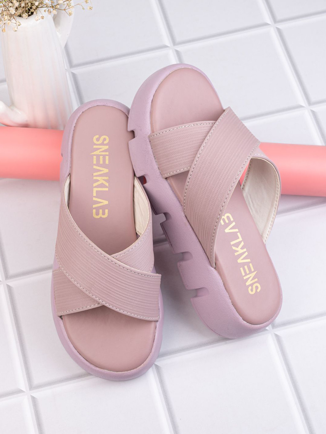 SNEAKLAB Women Comfort Sandals