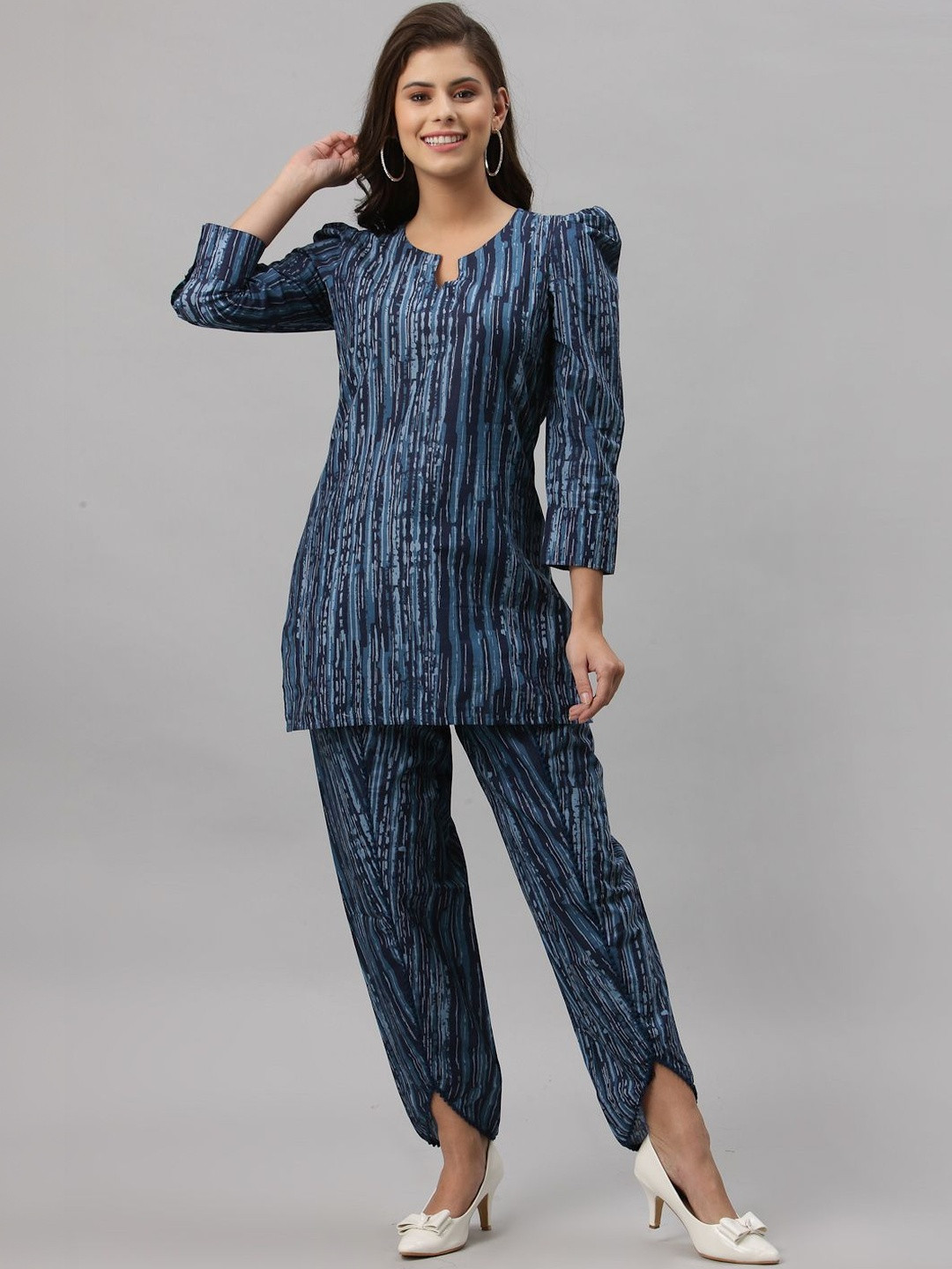 Sansudra Women Printed Top with Trousers